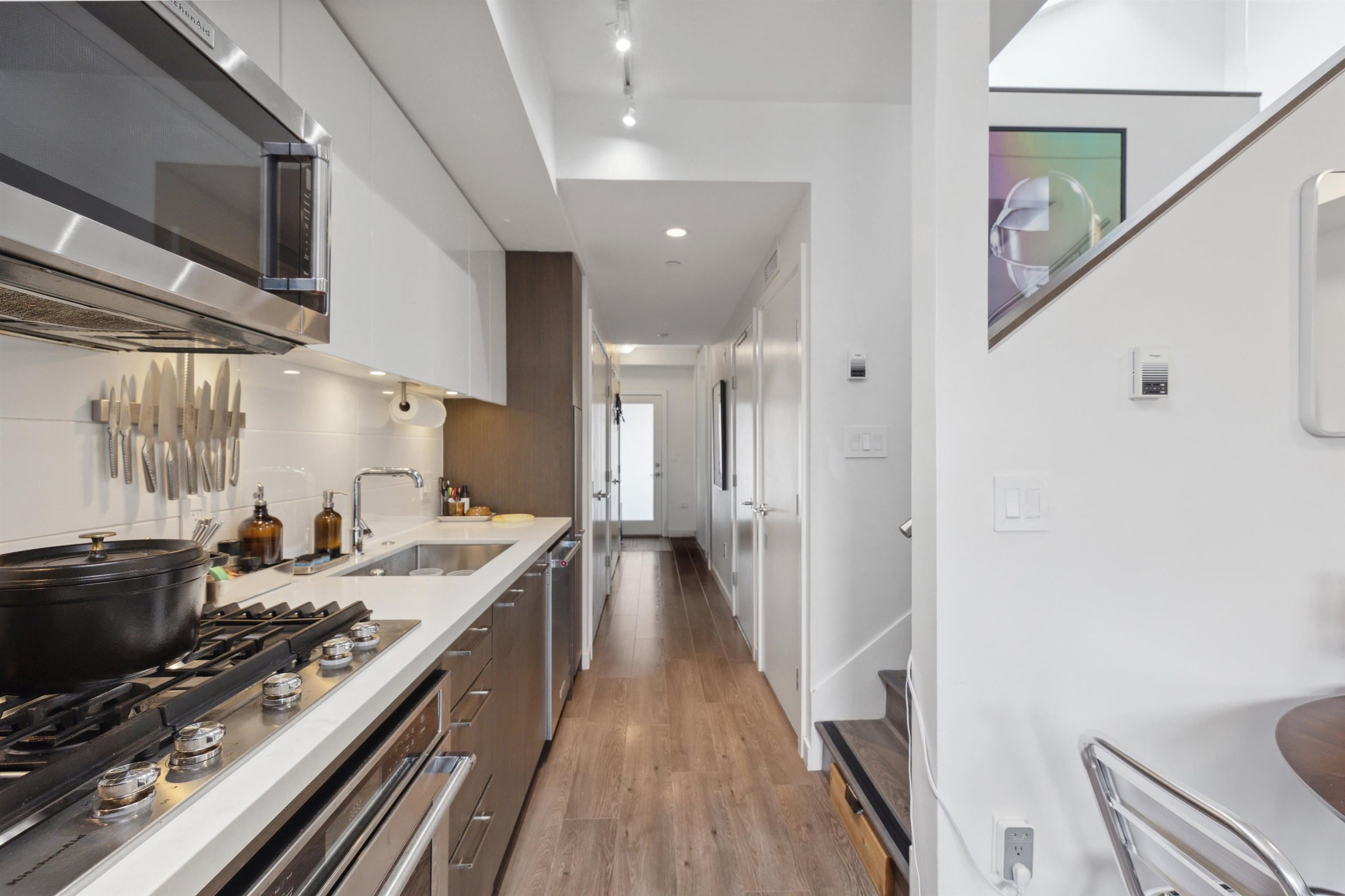 605 - 417 Great Northern Way, Vancouver, V5T 0G7 — photo 3