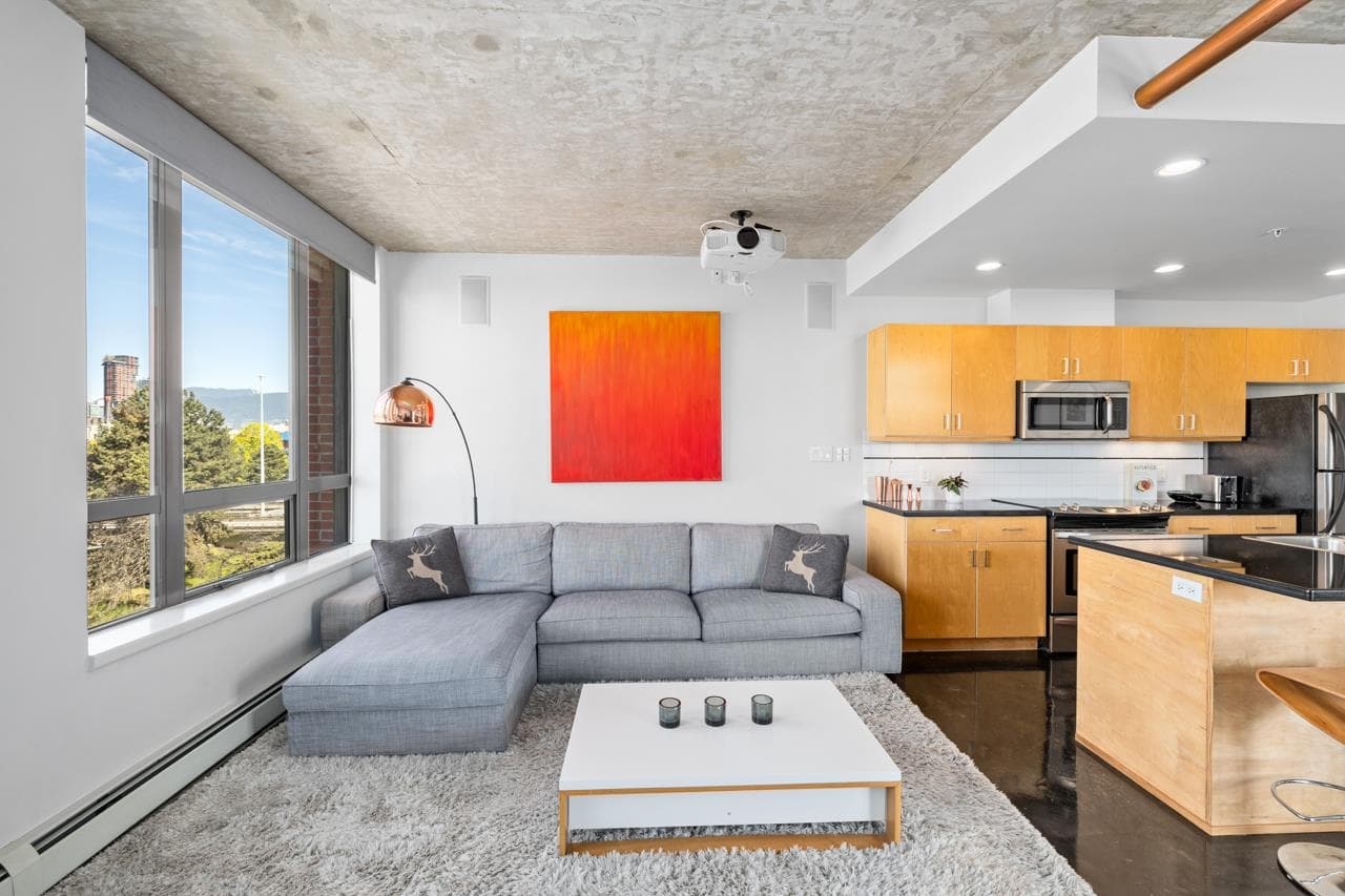 706 - 919 Station Street, Vancouver, V6A 4L9 — photo 2