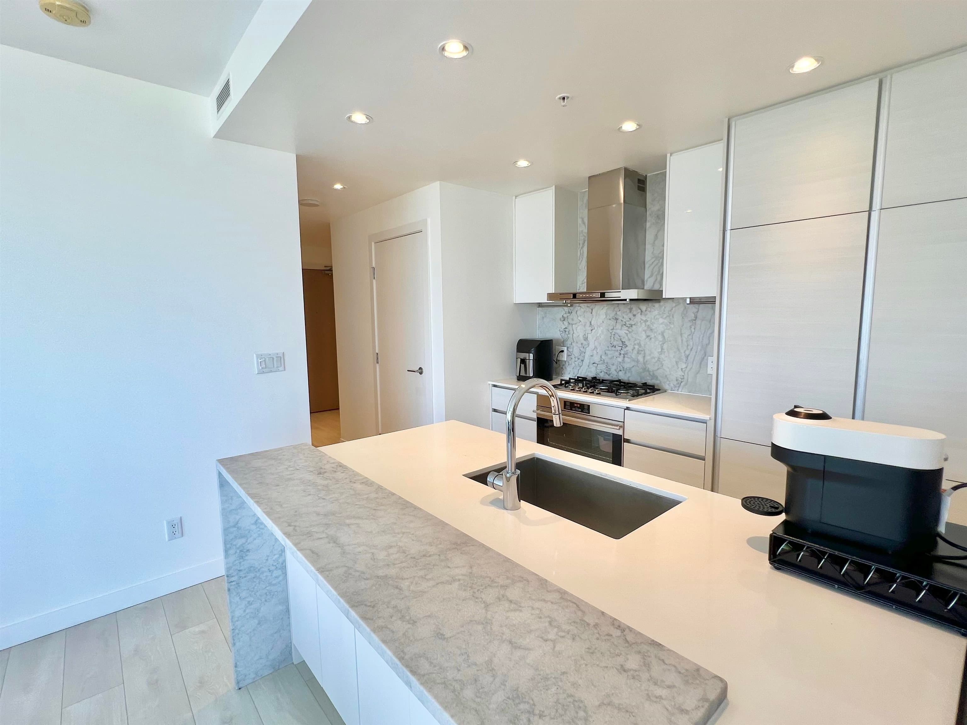 3710 - 6098 Station Street, Burnaby, V5H 0H4 — photo 4