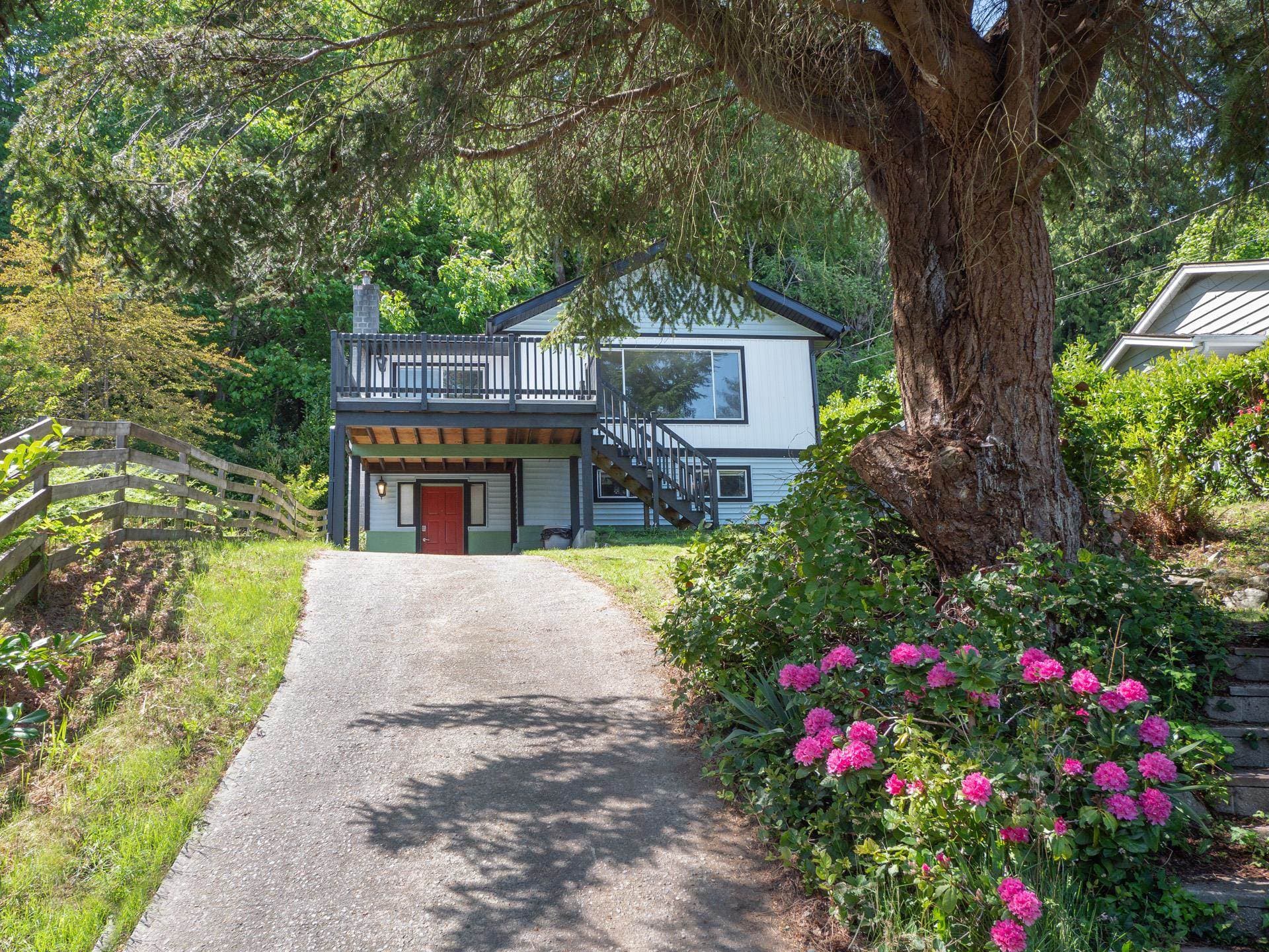 642 Gower Point Road, Gibsons, V0N 1V8 — photo 2