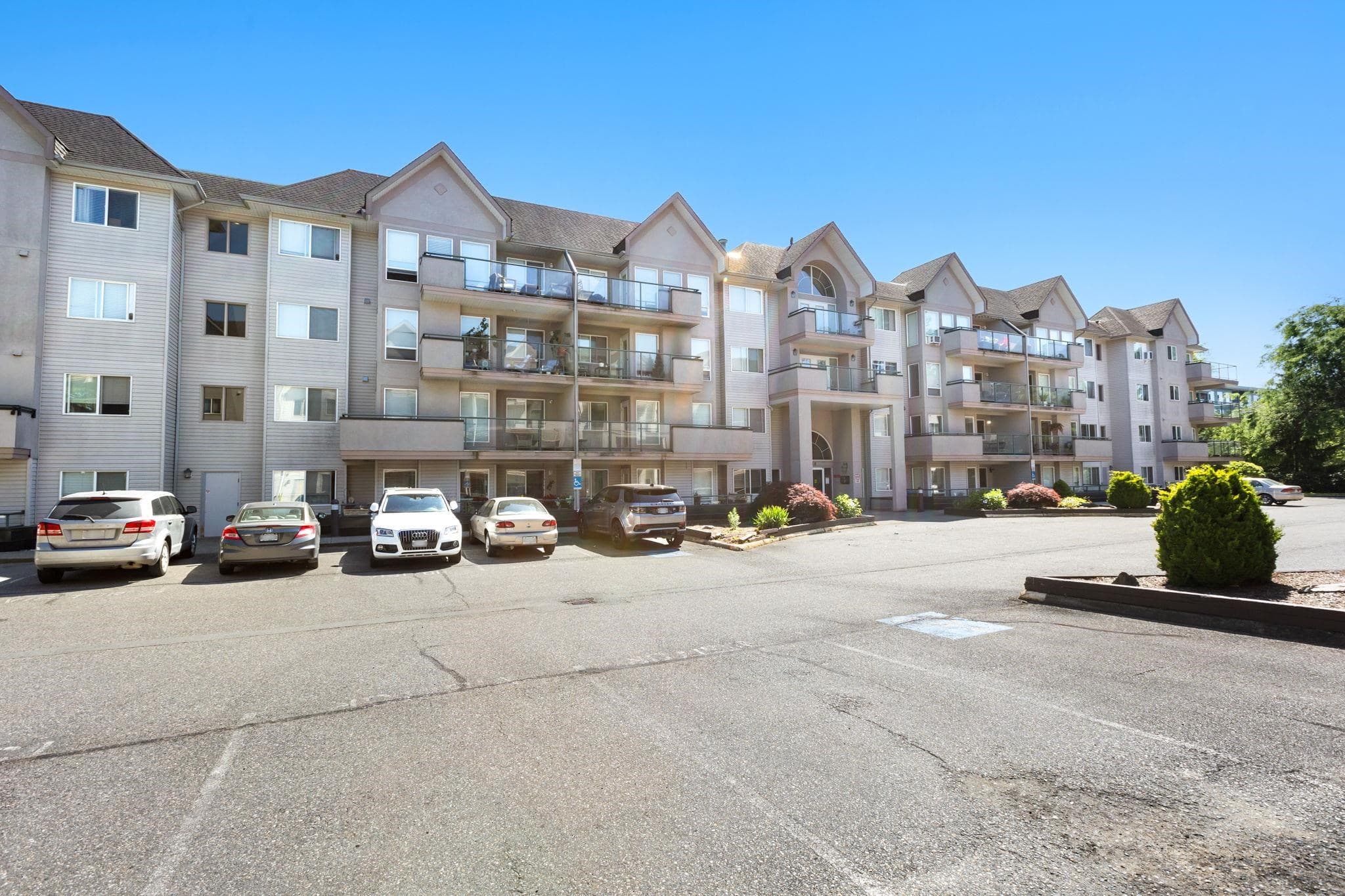 213 - 33728 King Road, Abbotsford, V2S 8J4 — photo 3