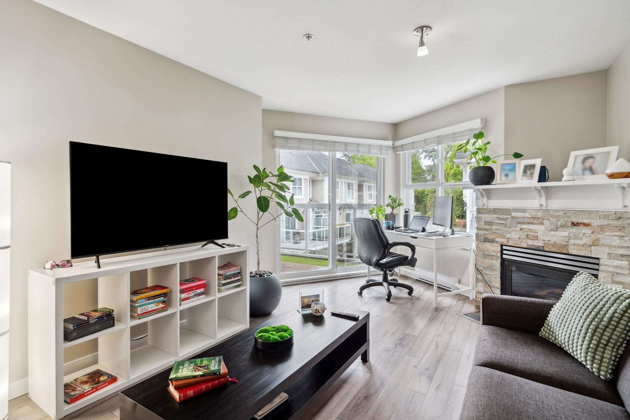 203 - 3038 E Kent Avenue, Vancouver, V5S 4V8 — photo 2
