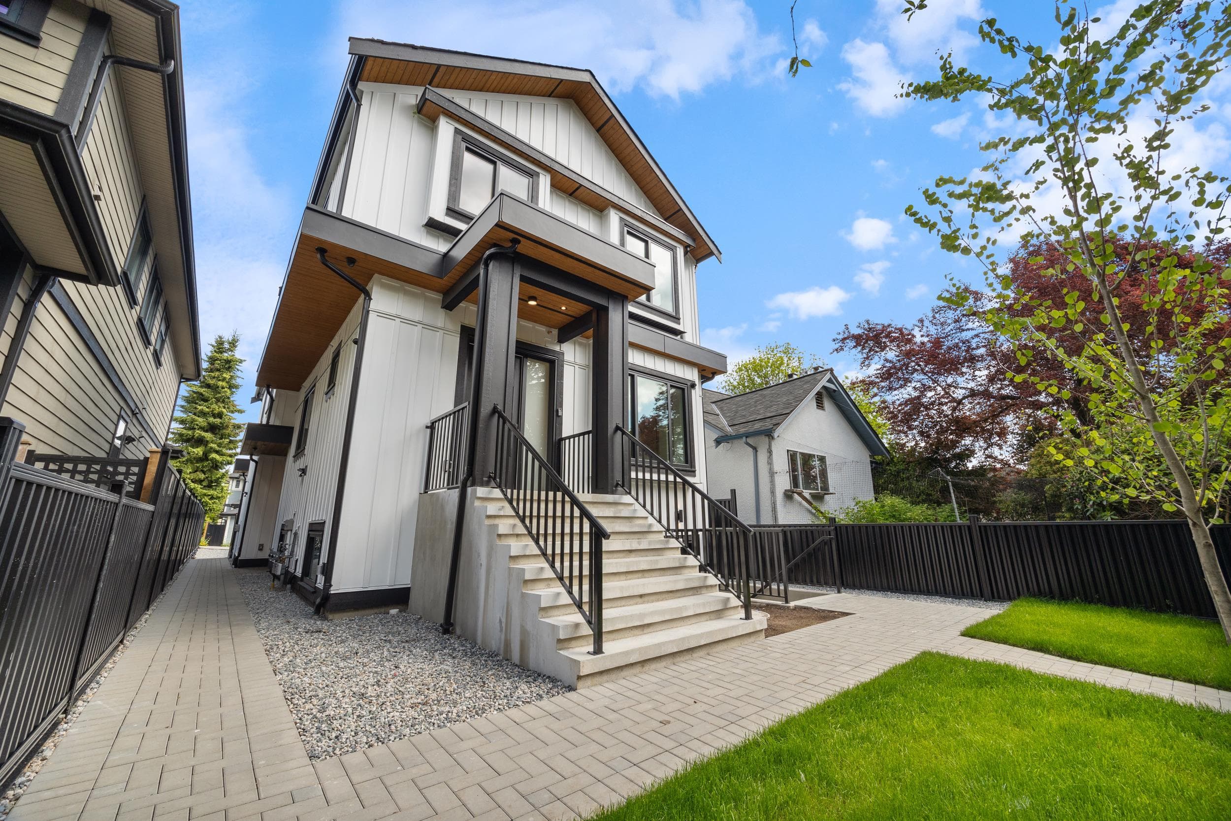 1 & 2 - 2183 Charles Street, Vancouver, V5L 2V2 — photo 3