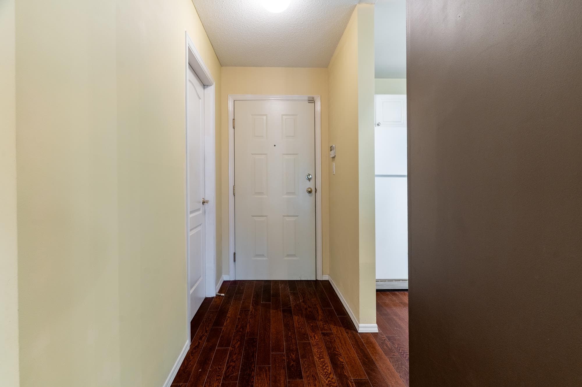 114 - 15150 108 Avenue, Surrey, V3R 0V1 — photo 3