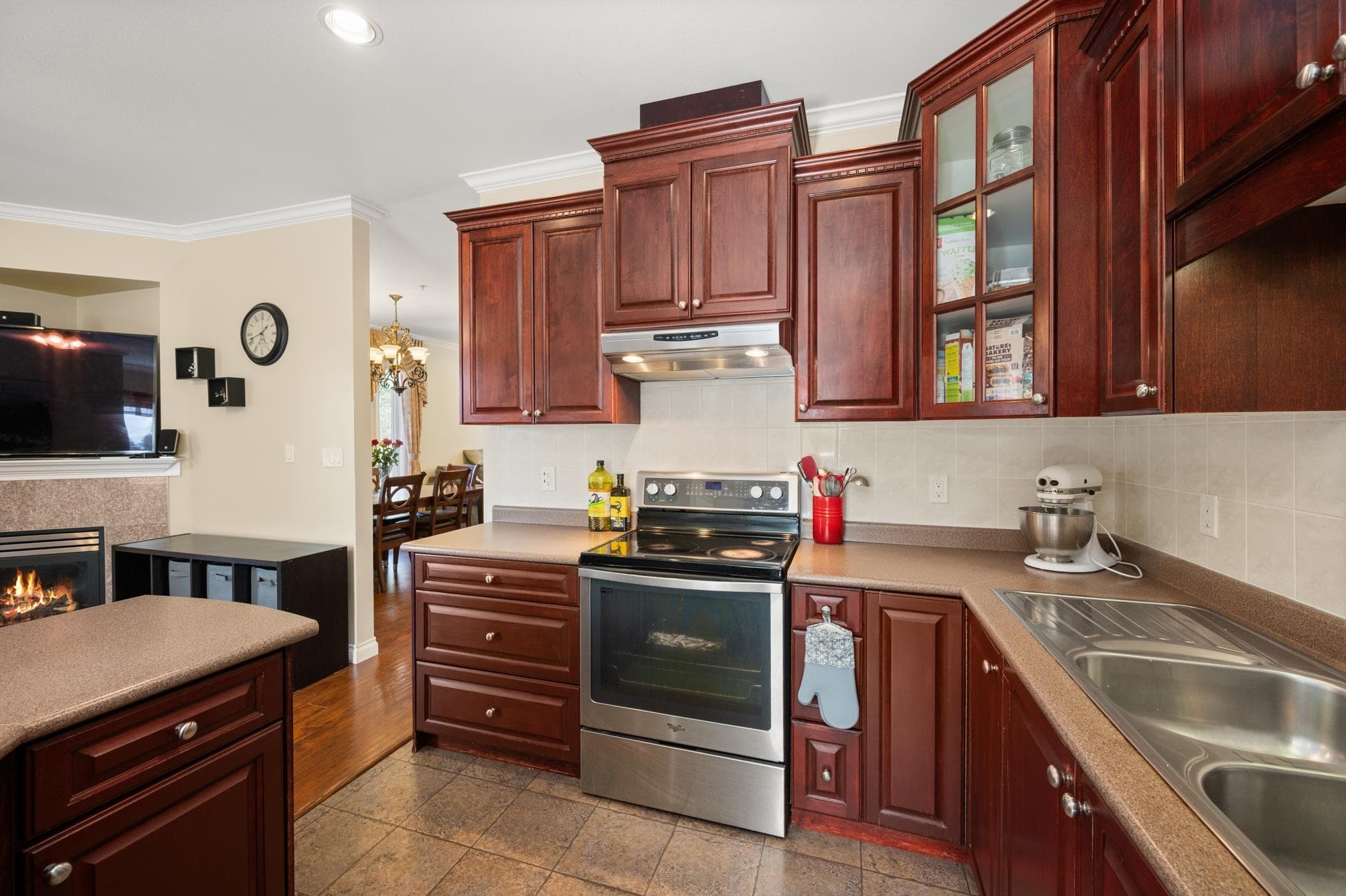 1910 Lincoln Avenue, Port Coquitlam, V3B 2J9 — photo 4