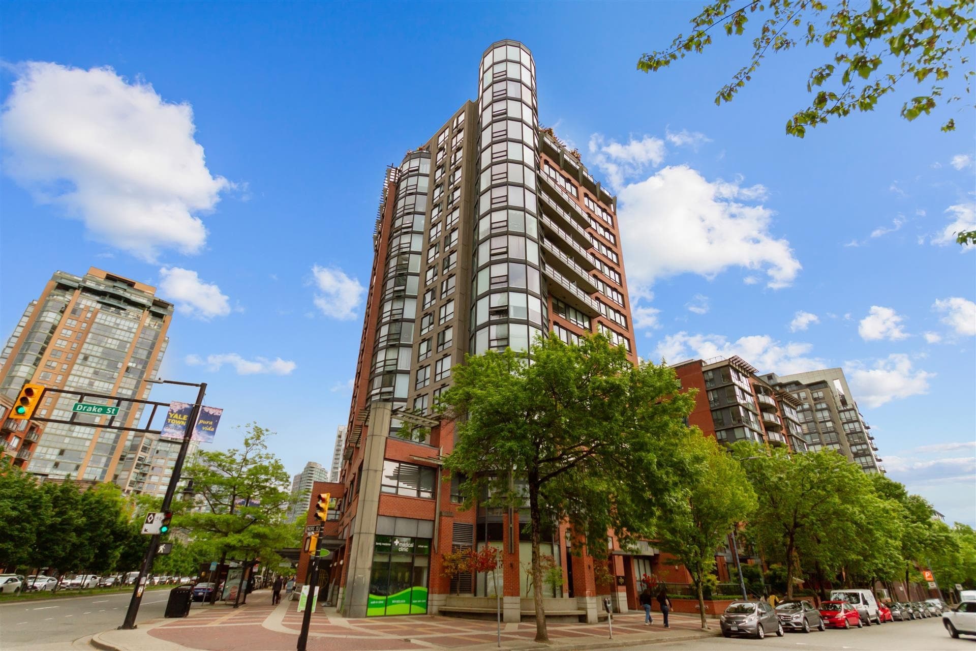 3F - 199 Drake Street, Vancouver, V6Z 2T9 — photo 1