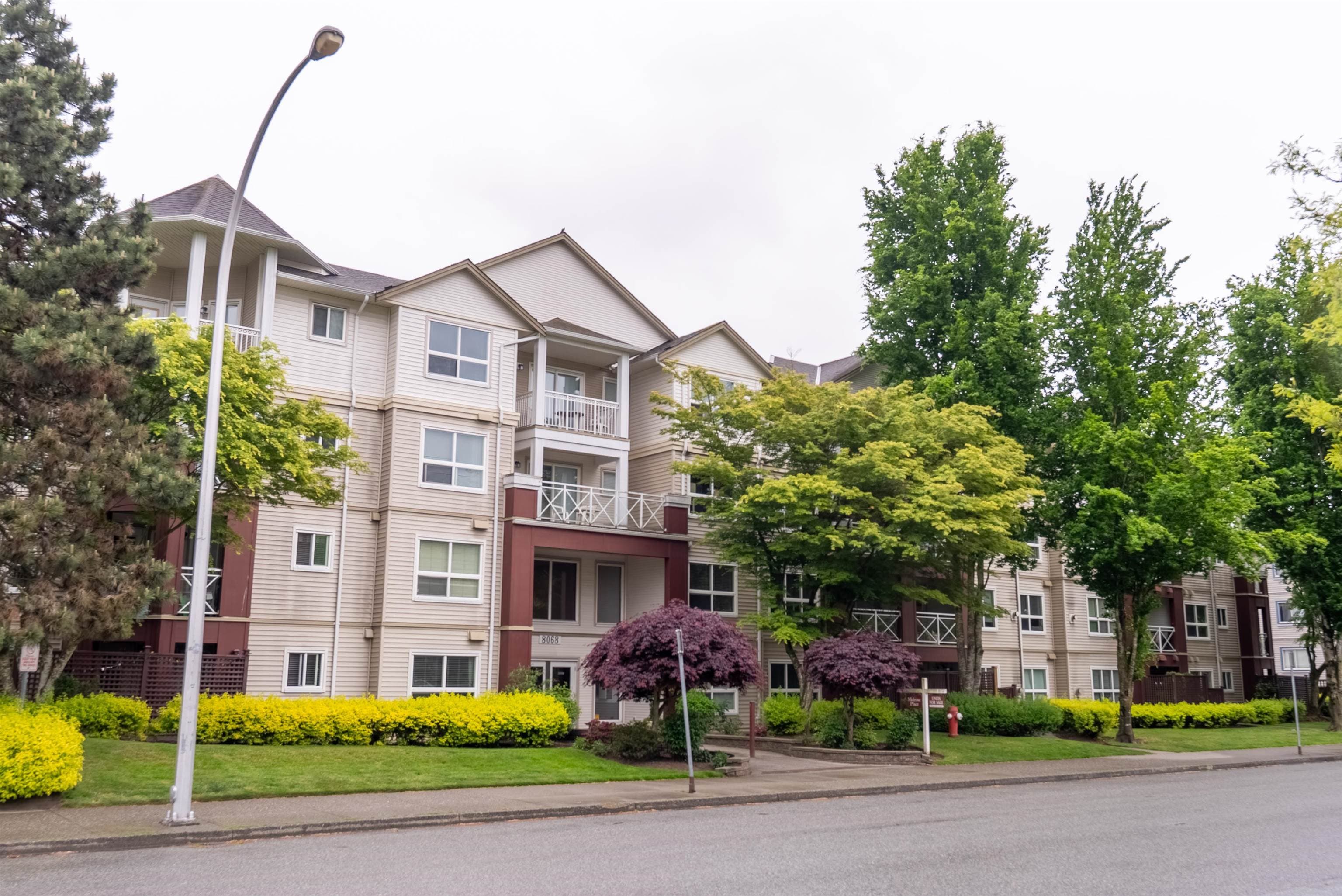 128 - 8068 120a Street, Surrey, V3W 3P3 — photo 1