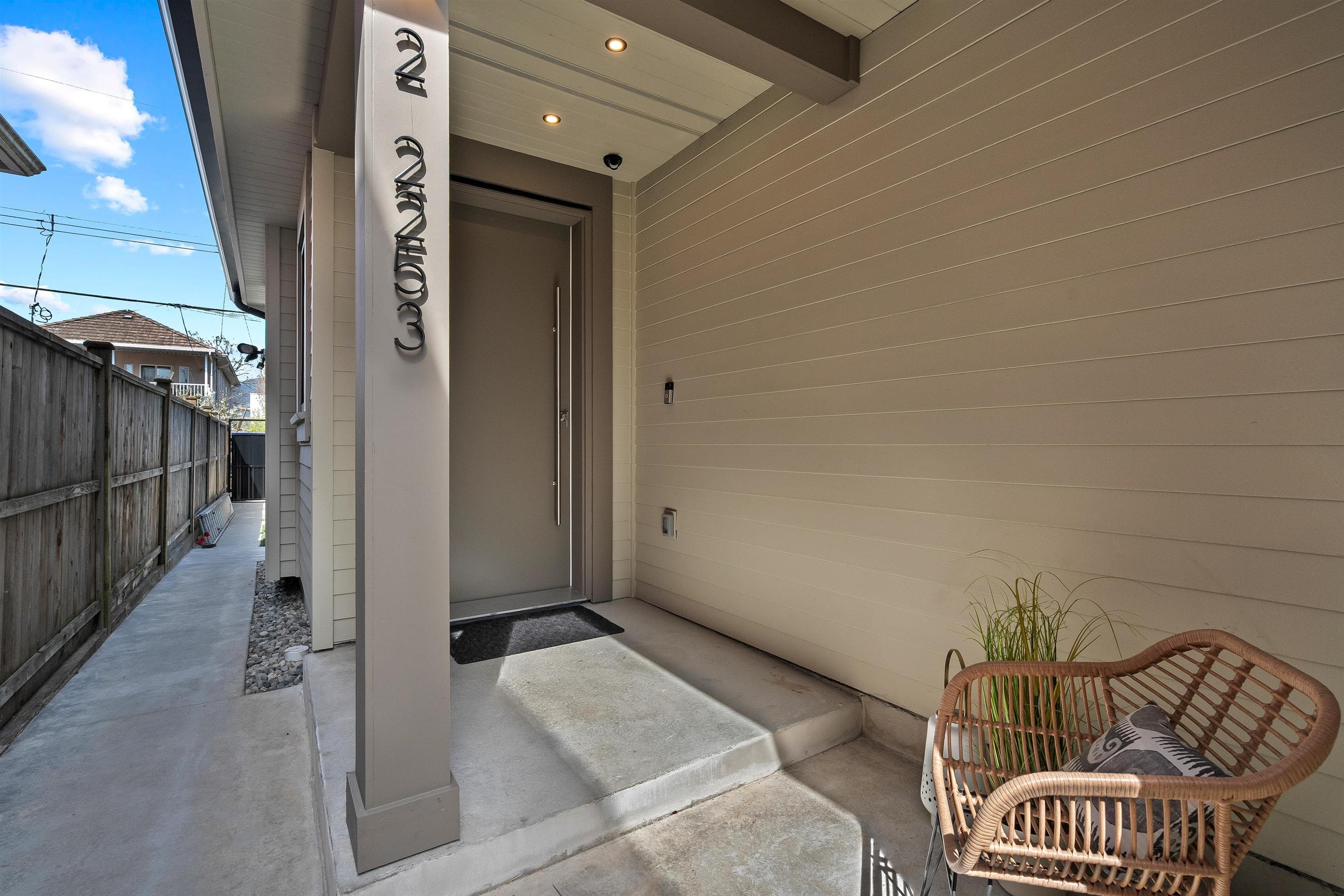 2 - 2253 Grant Street, Vancouver, V5L 2Z6 — photo 3