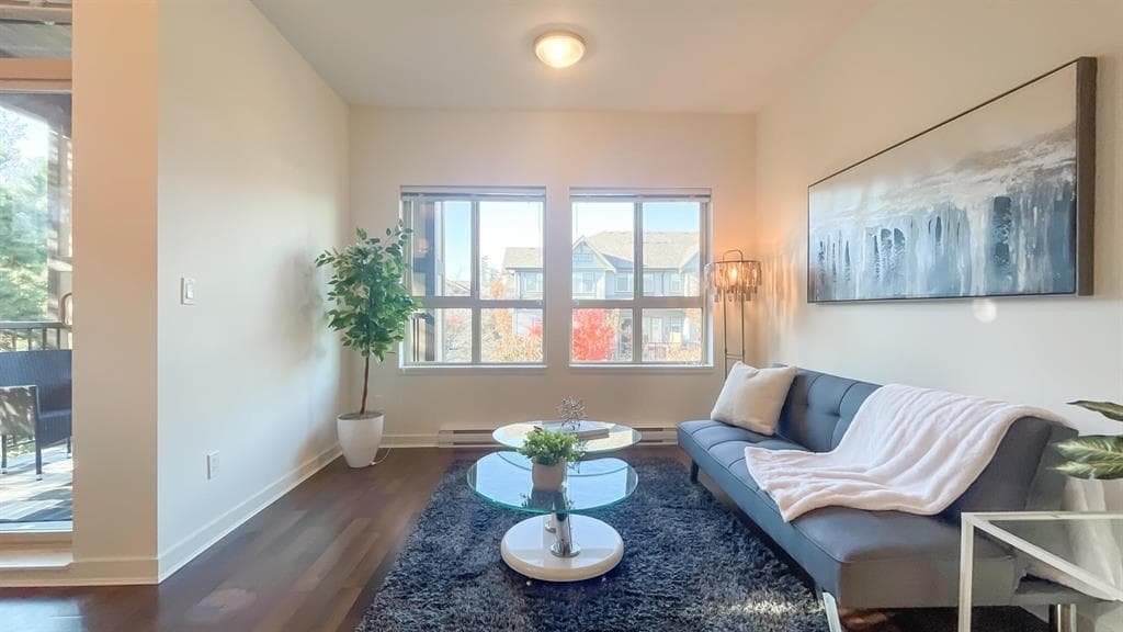 TOP FLOOR - 8733 160 Street, Surrey, V4N 6P9 — photo 1