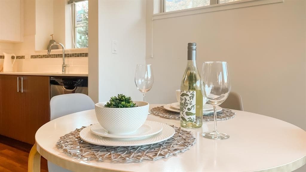 TOP FLOOR - 8733 160 Street, Surrey, V4N 6P9 — photo 5