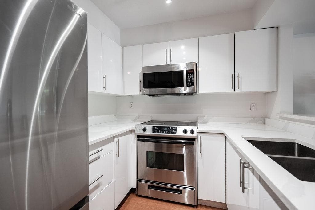 217 - 8110 120a Street, Surrey, V3W 3P3 — photo 4