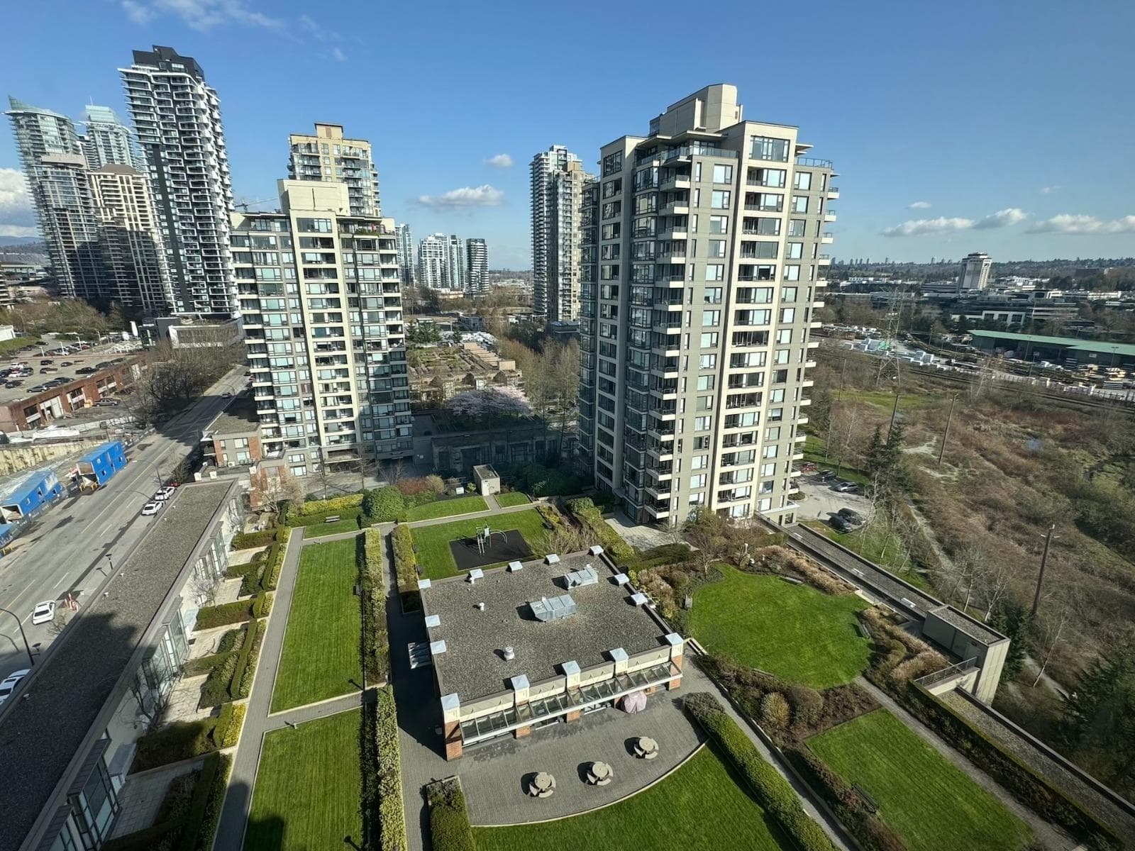 1605 - 4118 Dawson Street, Burnaby, V5C 0A3 — photo 4