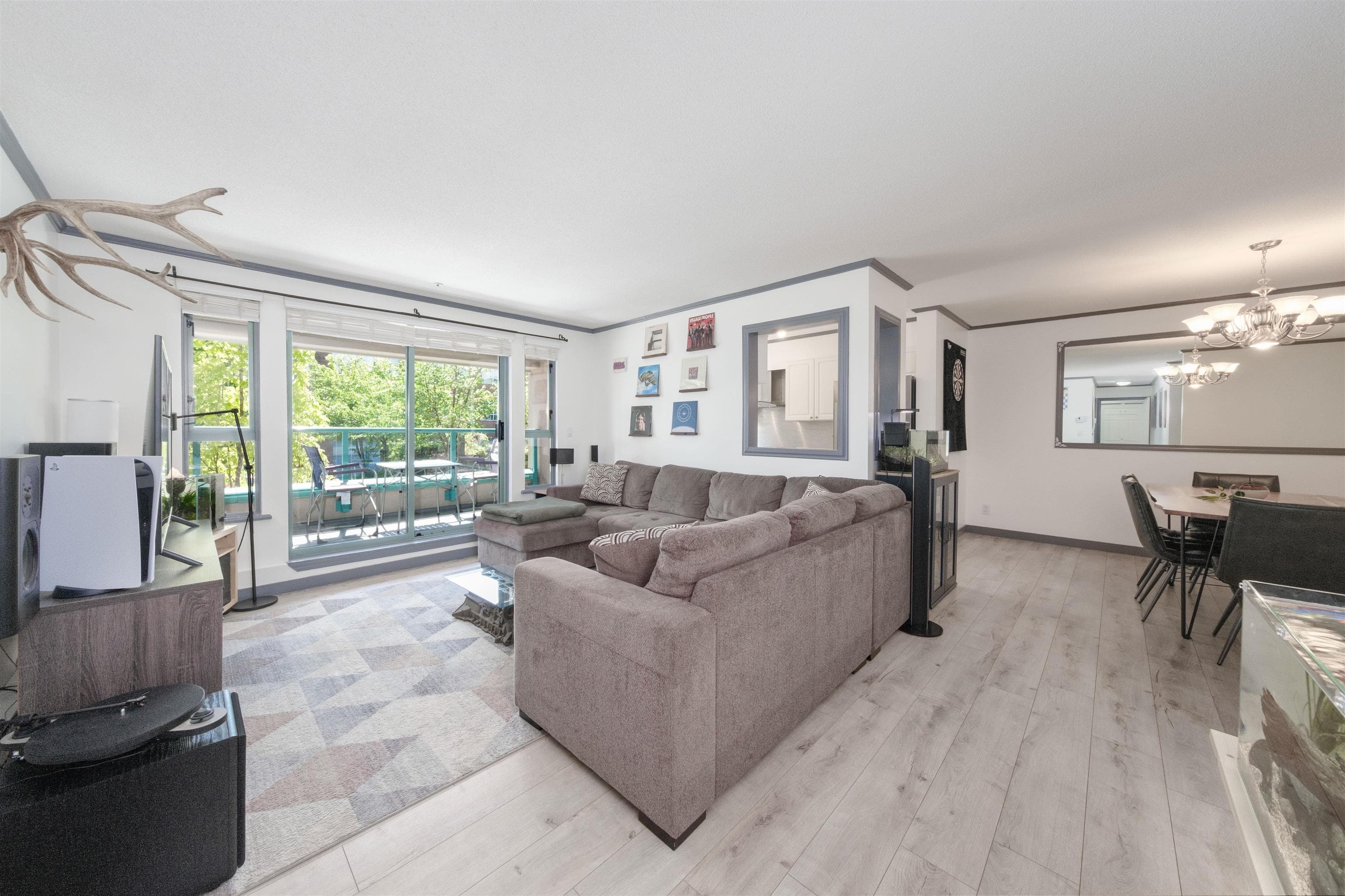 209 - 223 Mountain Highway, North Vancouver, V7J 3V3 — photo 3