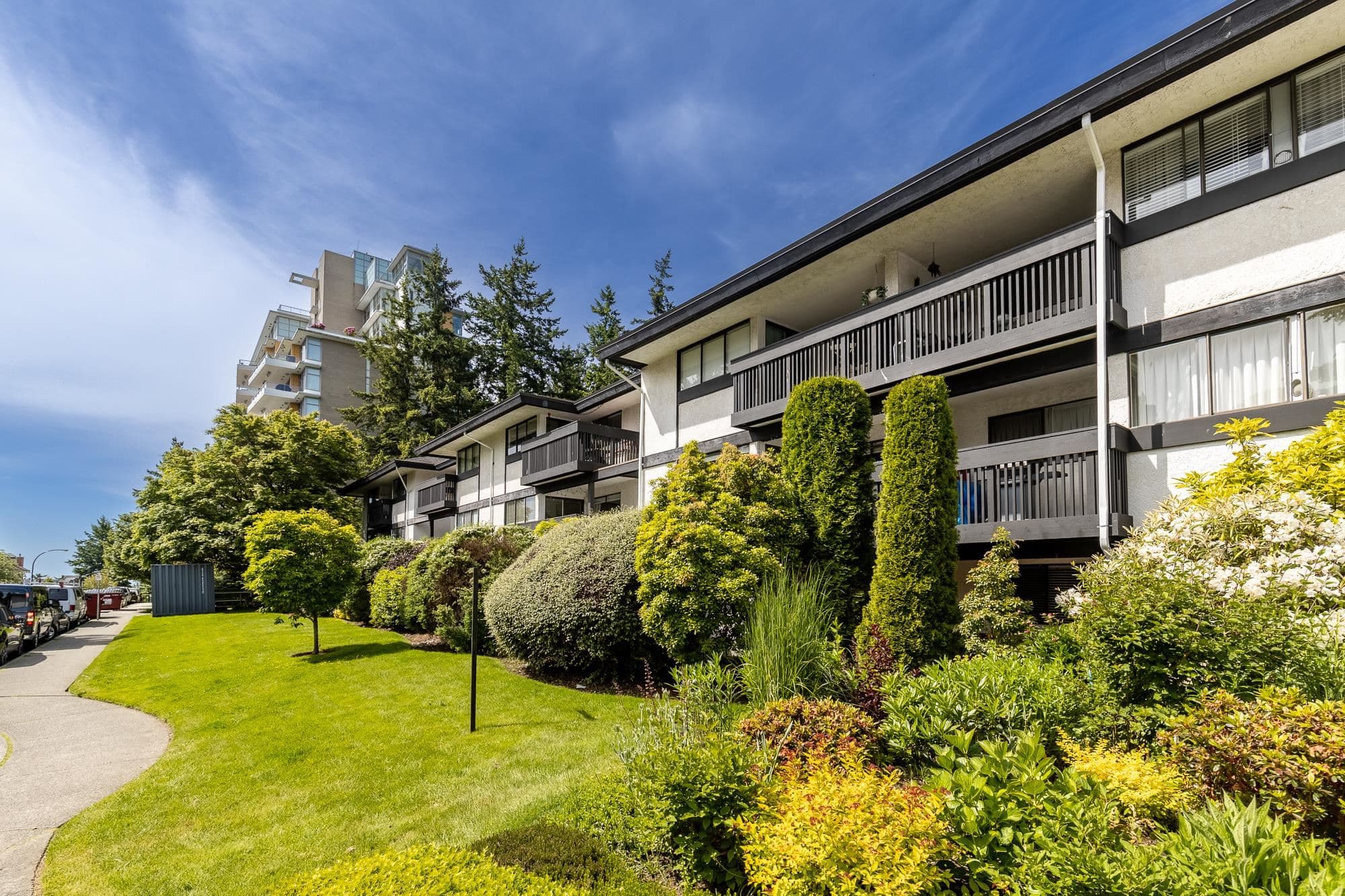113 - 1561 Vidal Street, White Rock, V4B 5A7 — photo 1