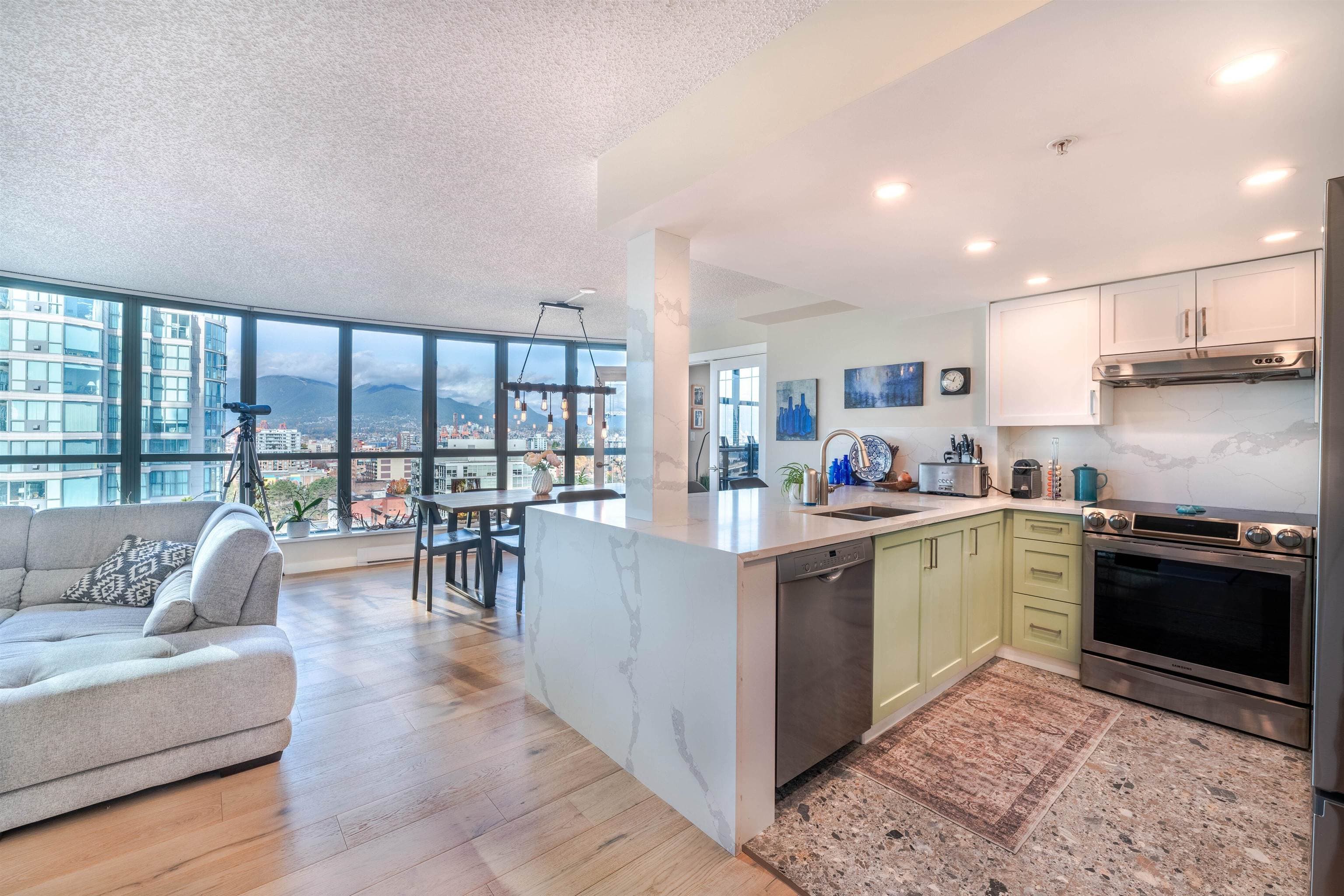 1703 - 1188 Quebec Street, Vancouver, V6A 4B3 — photo 5