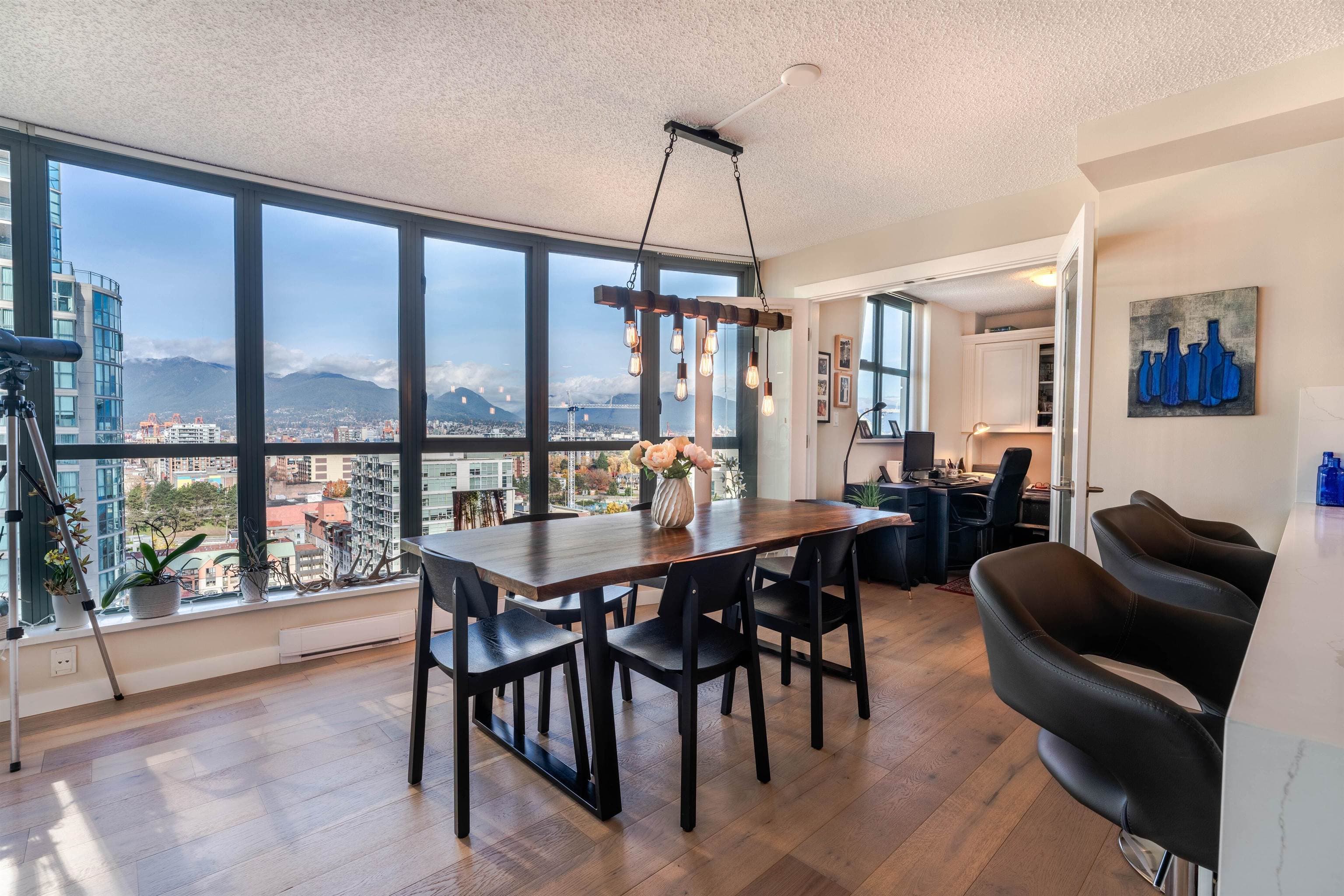 1703 - 1188 Quebec Street, Vancouver, V6A 4B3 — photo 4