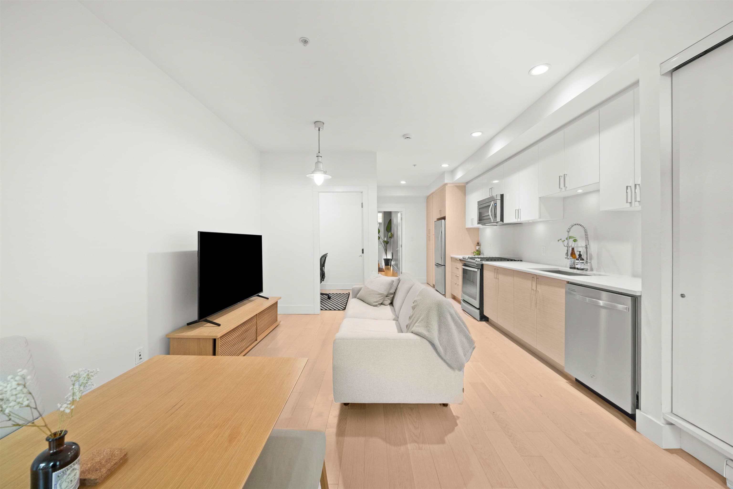 10 - 1419 E 1st Avenue, Vancouver, V5N 1A4 — photo 4