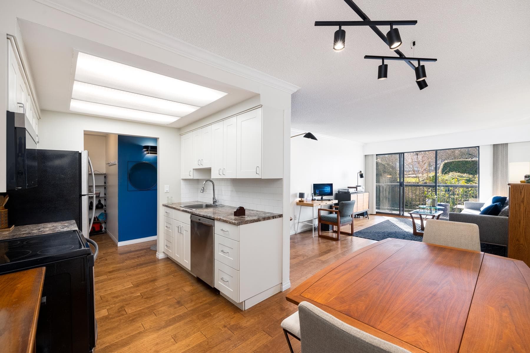 207 - 444 E 6th Avenue, Vancouver, V5T 1K6 — photo 1