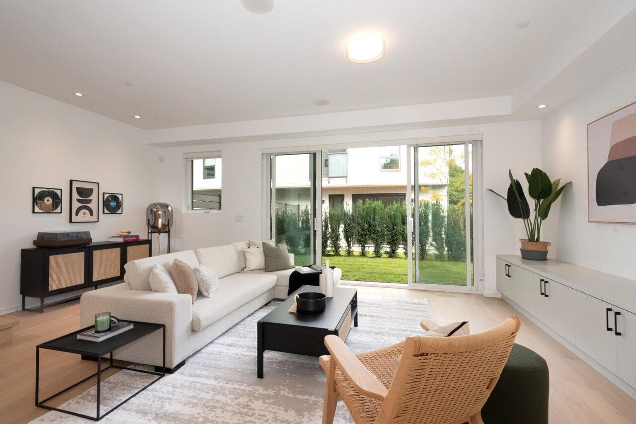 122 E 17th Avenue, Vancouver, V5V 1A4 — photo 2