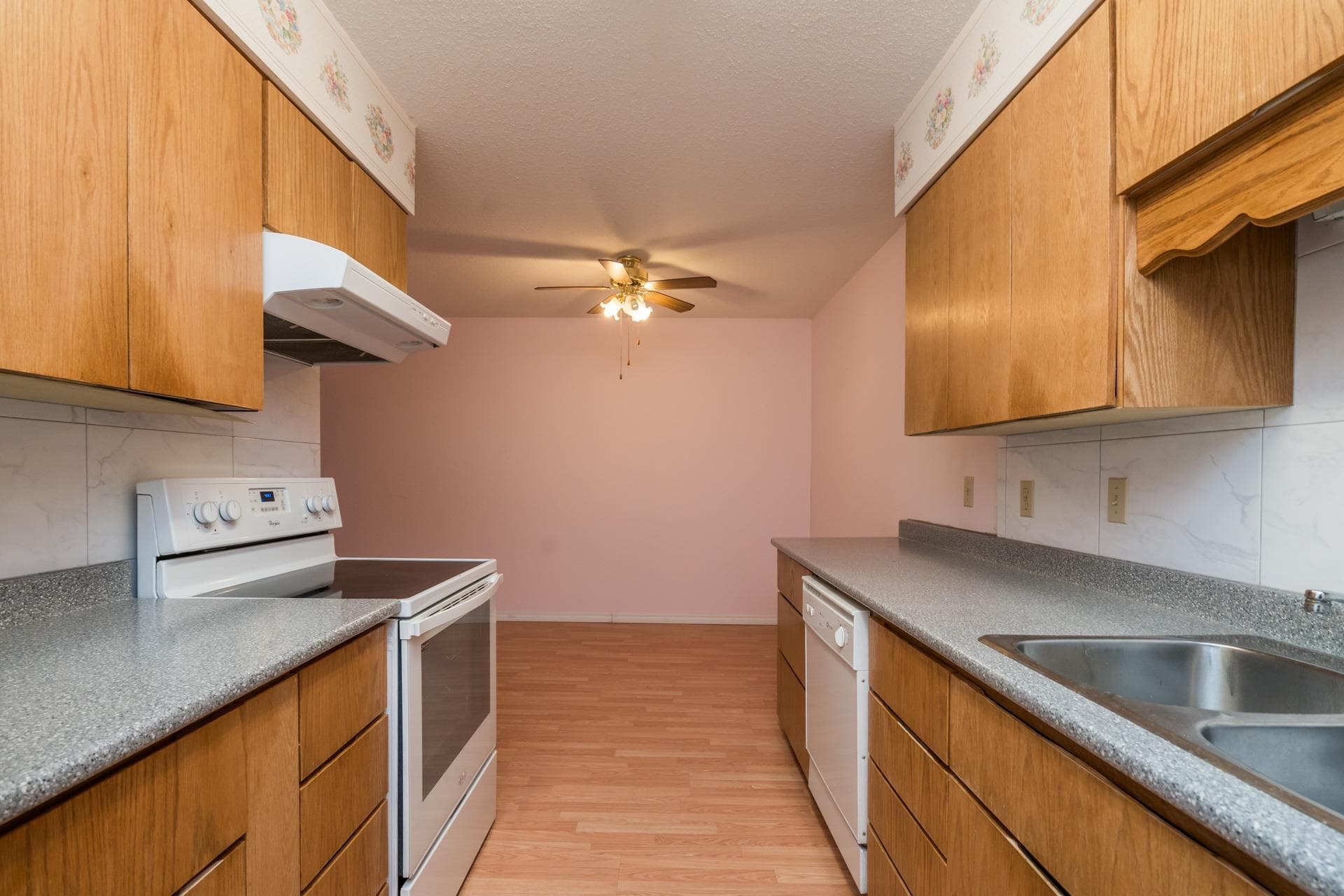 203 - 33369 Old Yale Road, Abbotsford, V2S 2J6 — photo 3