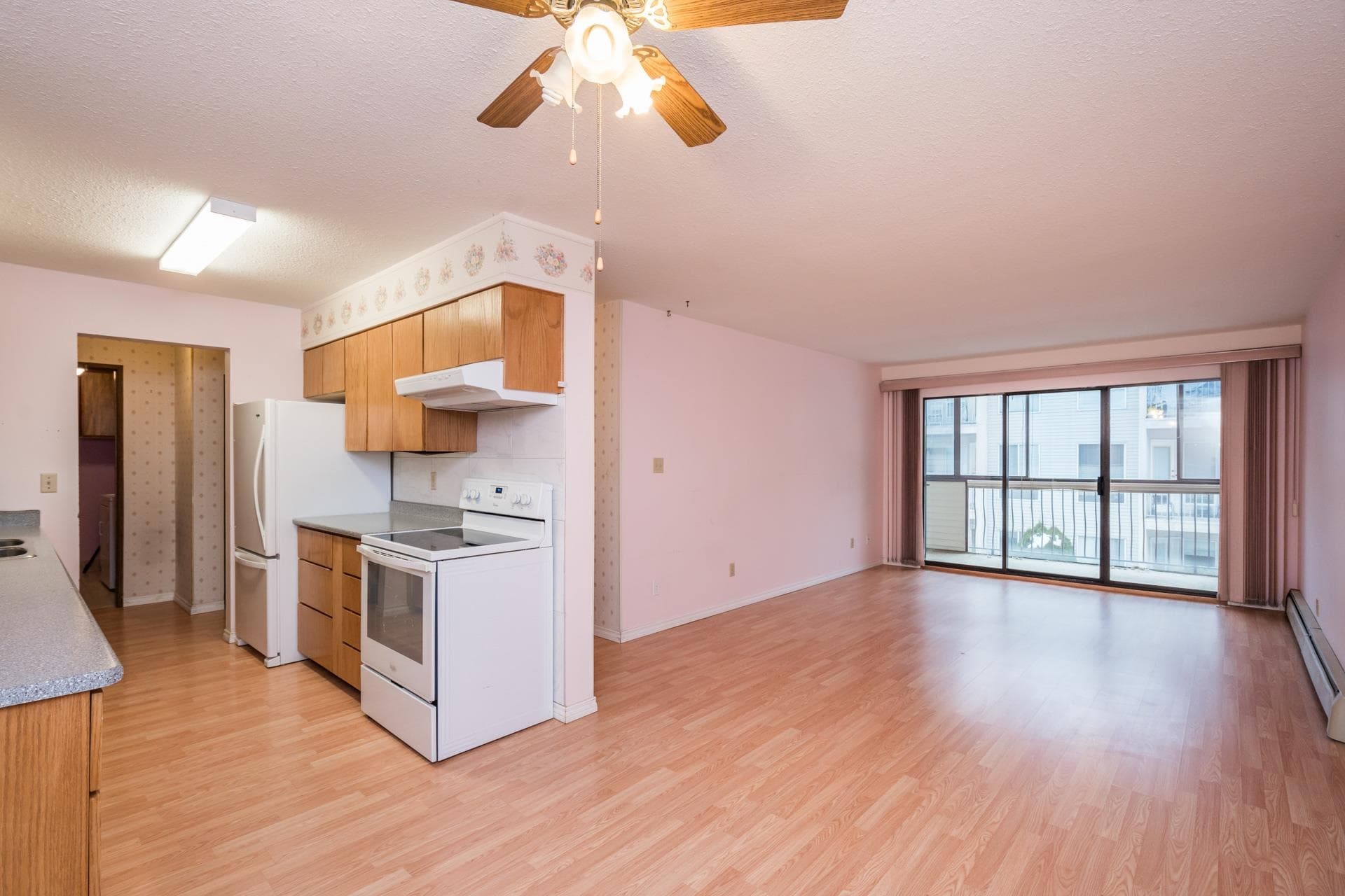 203 - 33369 Old Yale Road, Abbotsford, V2S 2J6 — photo 1