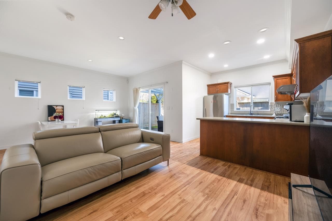 2 - 8271 Francis Road, Richmond, V6Y 1A5 — photo 2