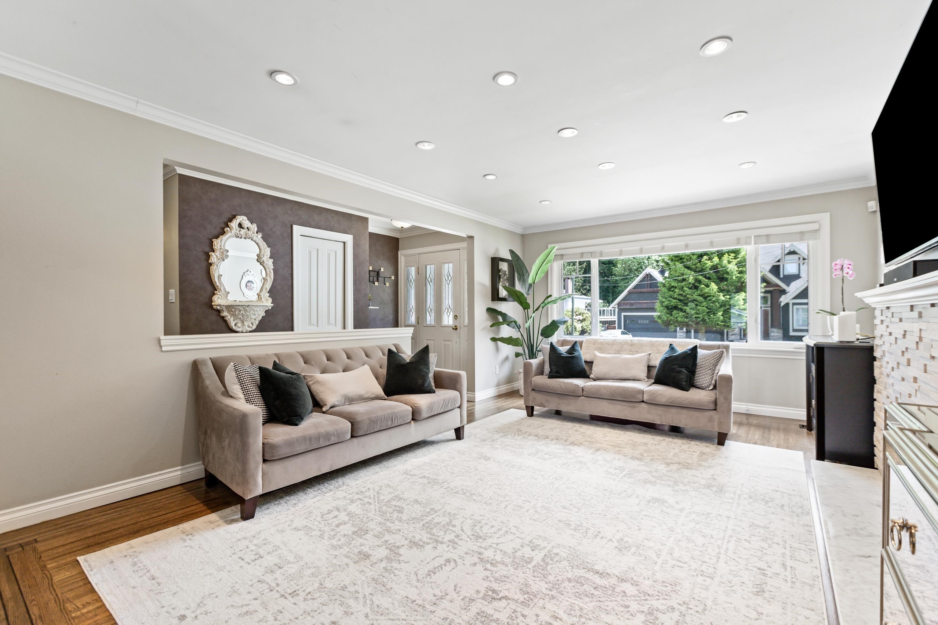 672 Wilmot Street, Coquitlam, V3J 6P4 — photo 4