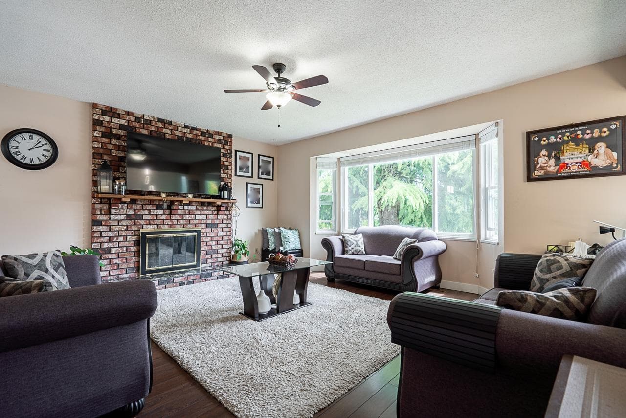 12991 65a Avenue, Surrey, V3W 7H6 — photo 5