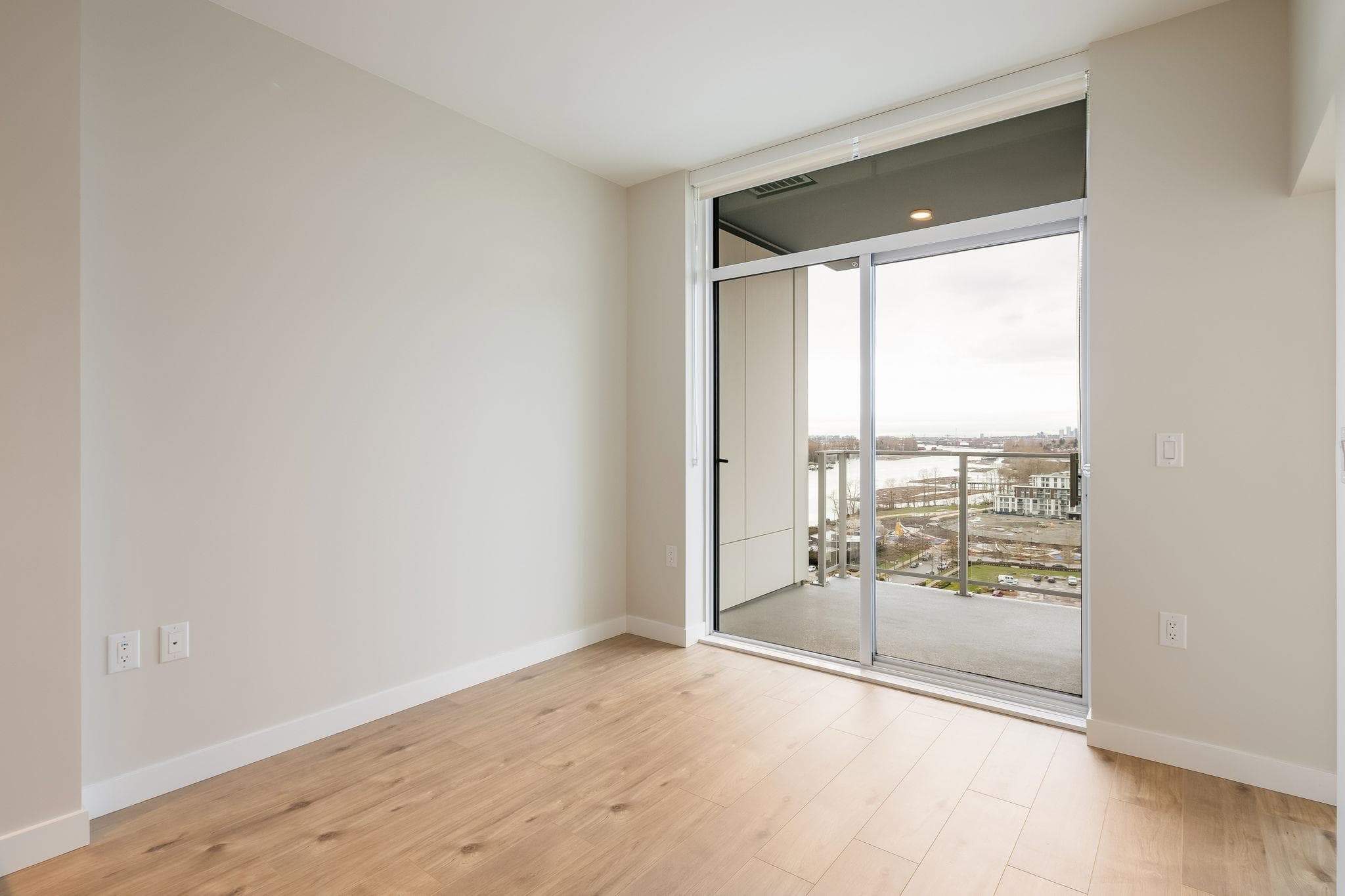 1502 - 3430 E Kent South Avenue, Vancouver, V5S 0G7 — photo 5