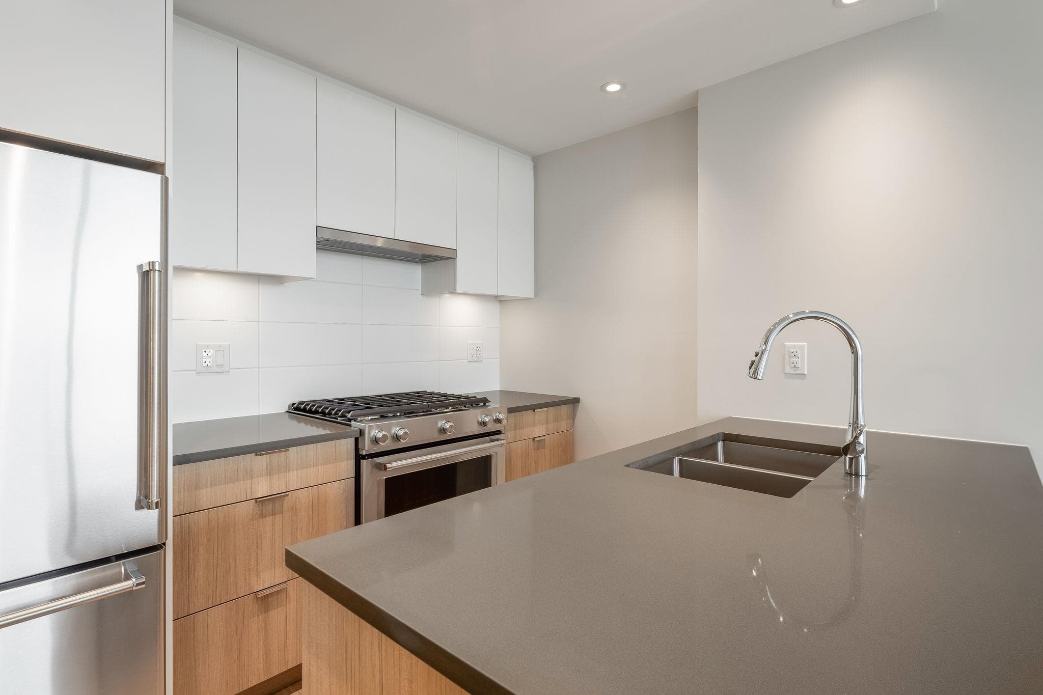 1502 - 3430 E Kent South Avenue, Vancouver, V5S 0G7 — photo 4