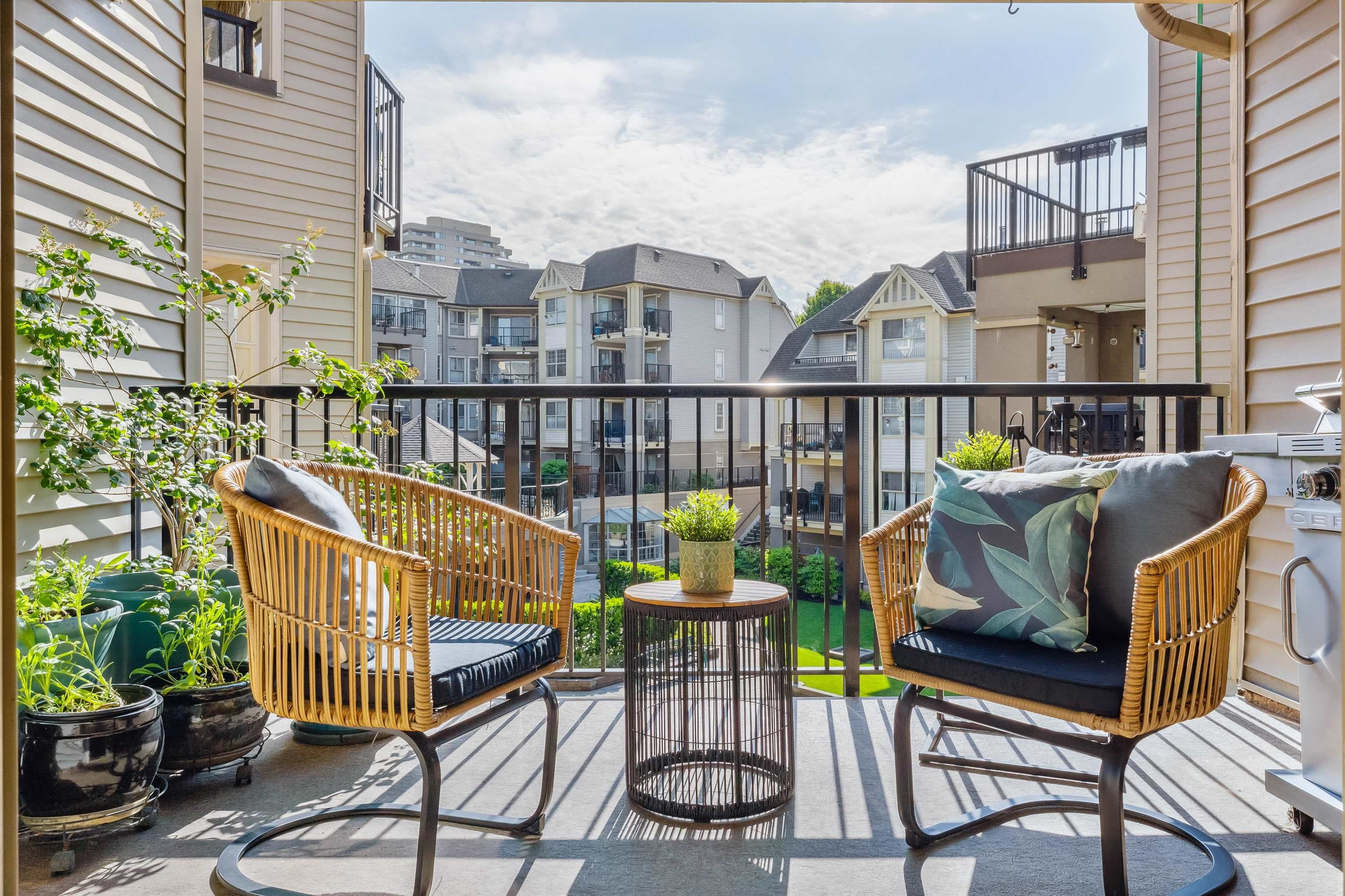 410 - 215 Twelfth Street, New Westminster
