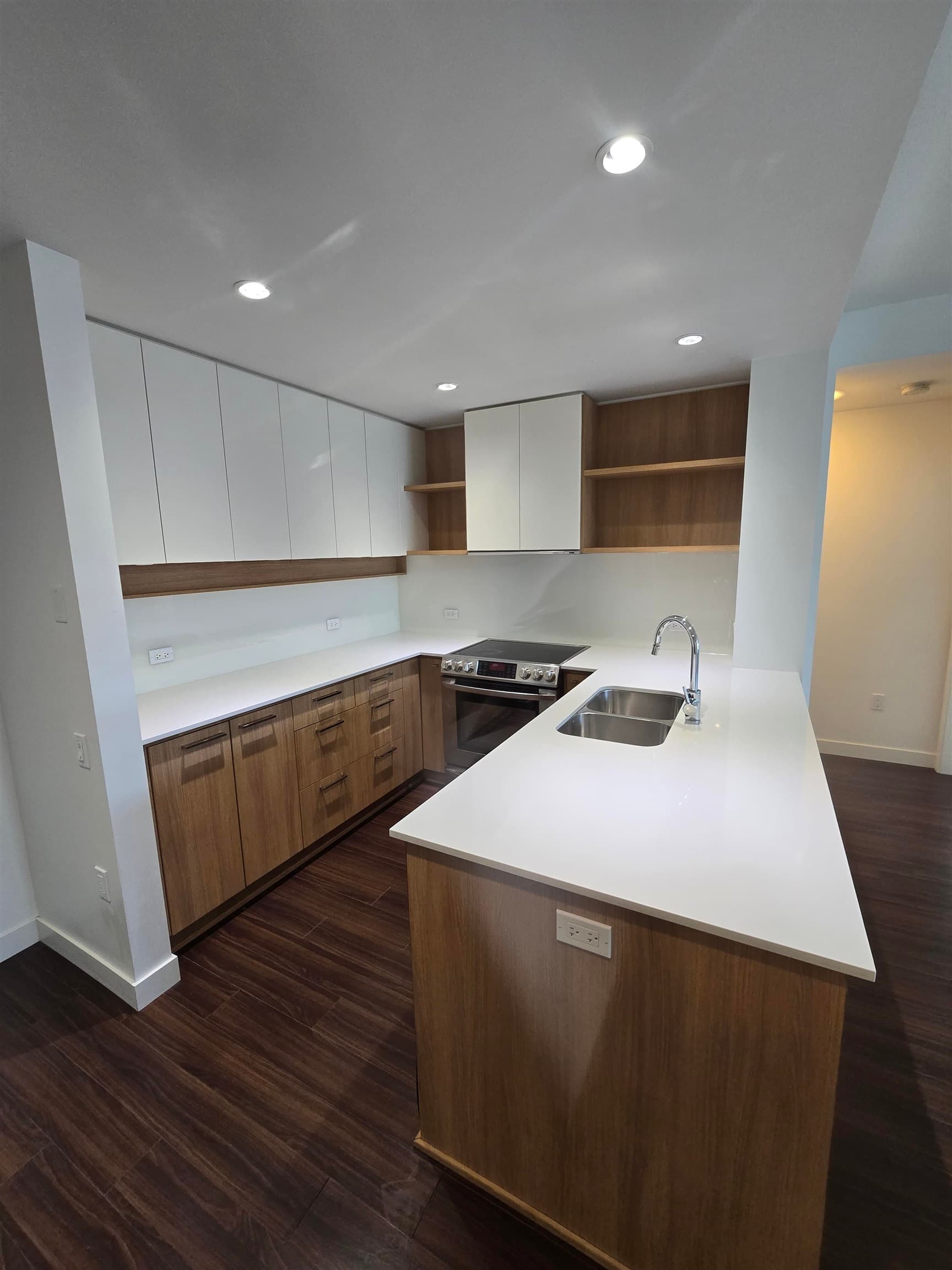 508 - 9250 University High Street, Burnaby, V5A 0B3 — photo 1