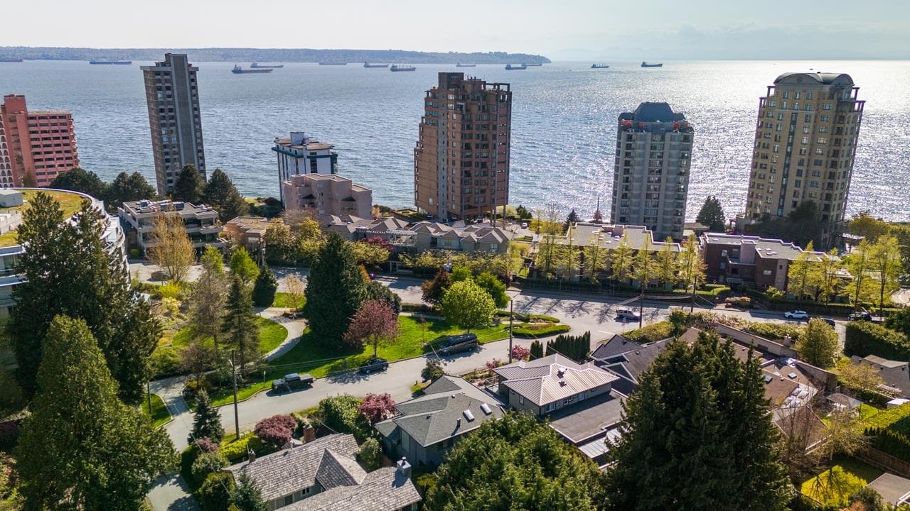 2257 Fulton Avenue, West Vancouver, V7V 1T7 — photo 4