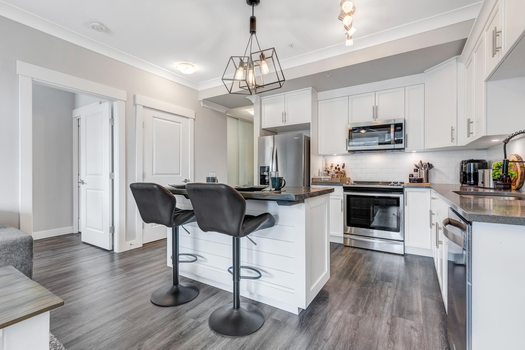 203 - 45761 Stevenson Road, Chilliwack, V2R 0Y7 — photo 1