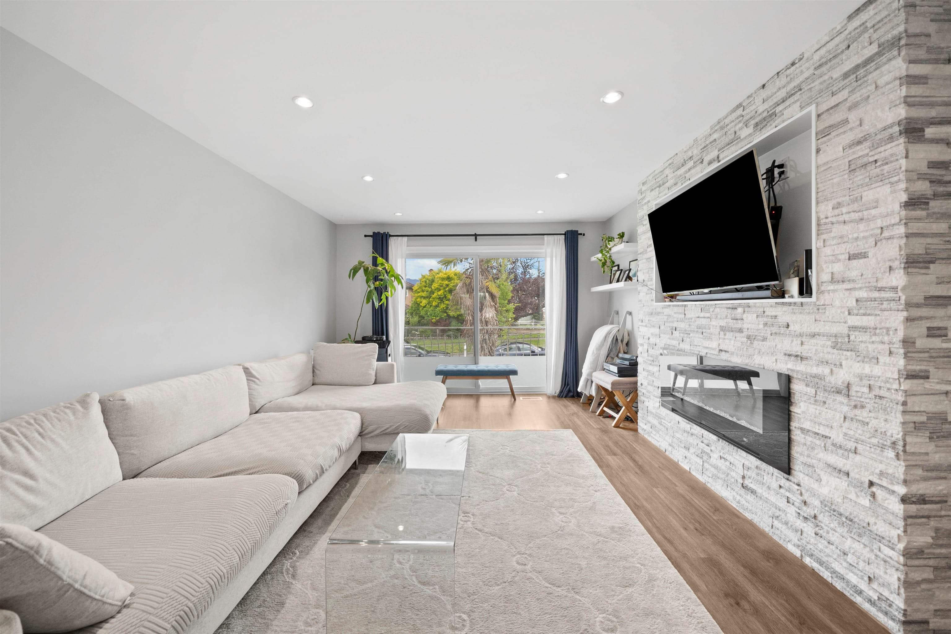 3160 E 6th Avenue, Vancouver