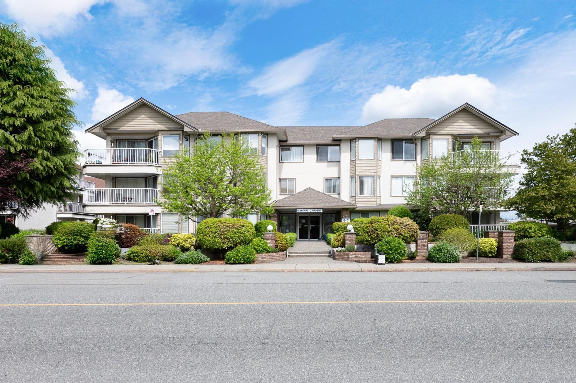 304 - 33401 Mayfair Avenue, Abbotsford, V2S 6Z2 — photo 2