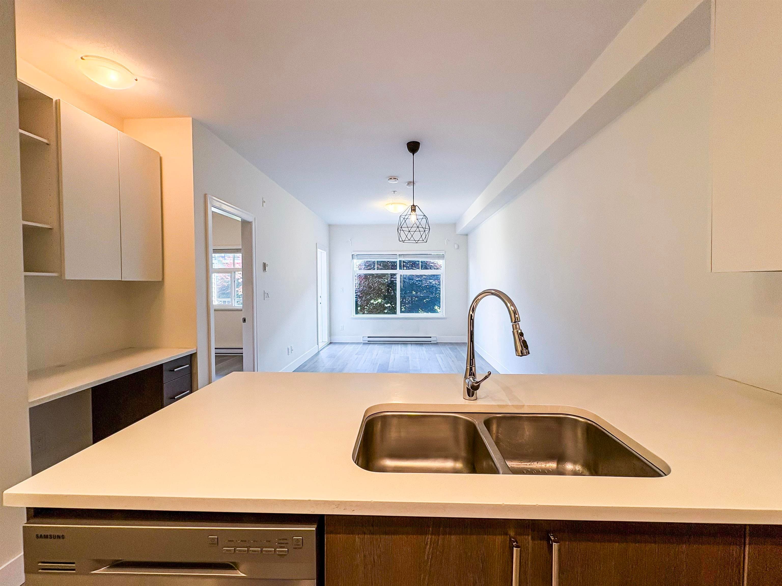 213 - 6480 195a Street, Surrey, V4N 6P1 — photo 3