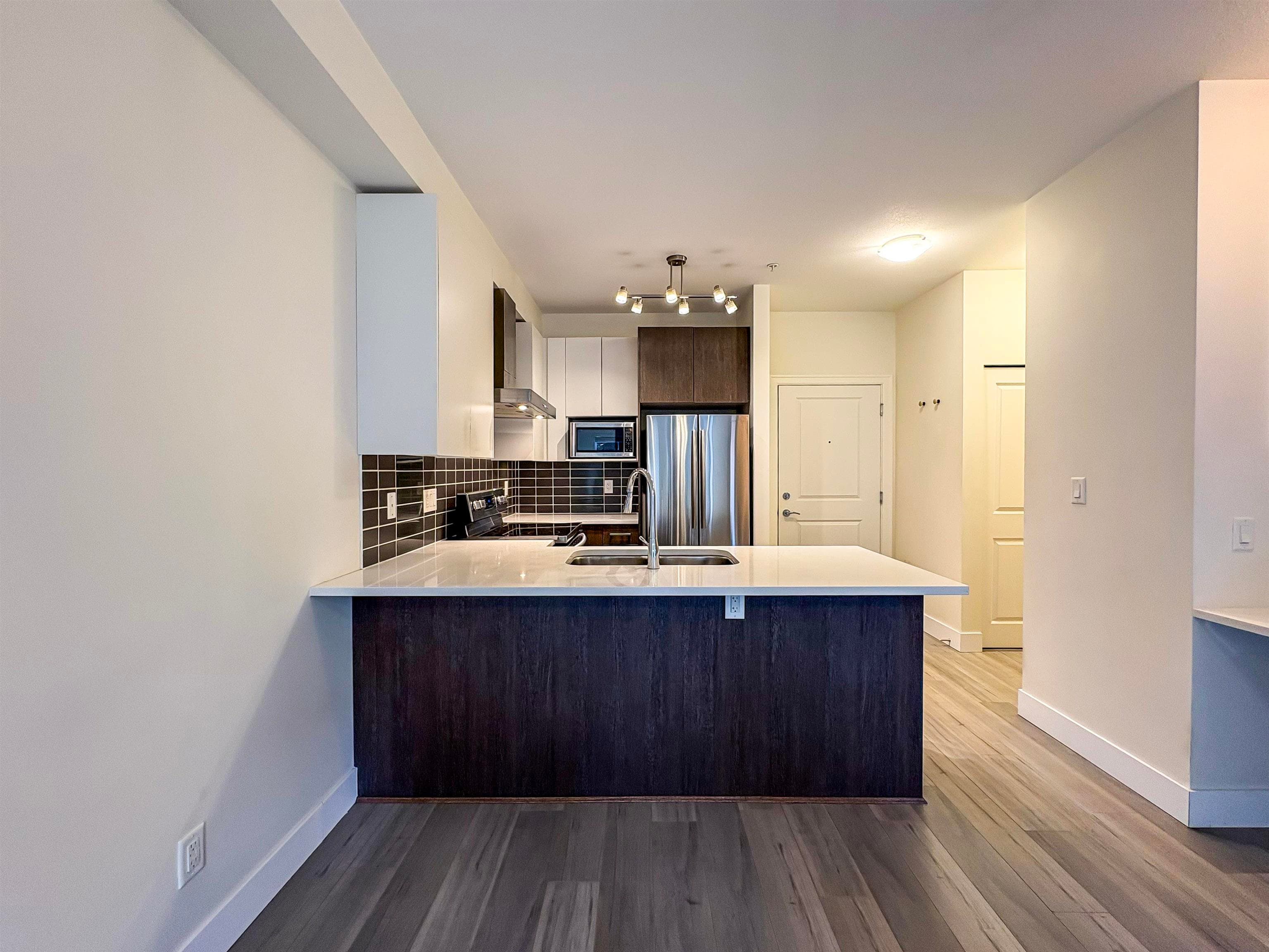 213 - 6480 195a Street, Surrey, V4N 6P1 — photo 5