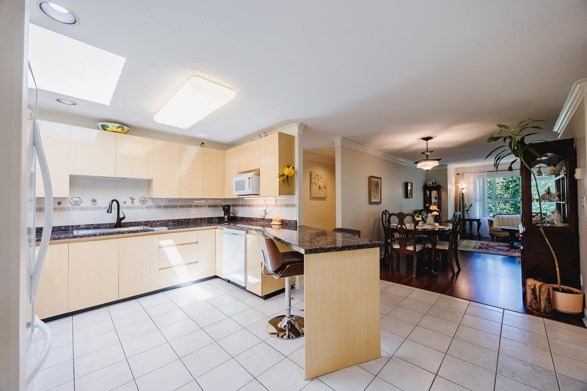 407 - 8115 121a Street, Surrey, V3W 1J2 — photo 3
