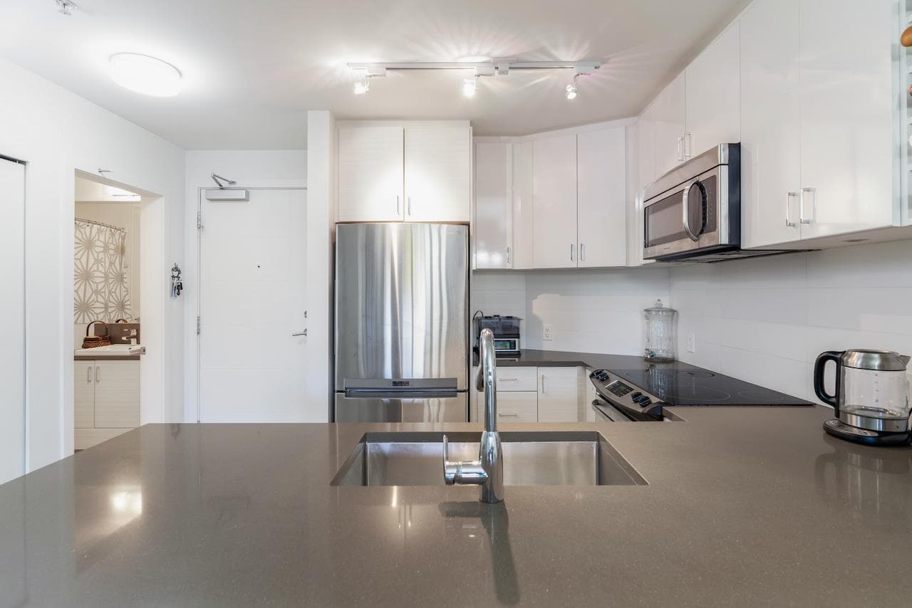 311 - 13919 Fraser Highway, Surrey, V3W 0X8 — photo 4