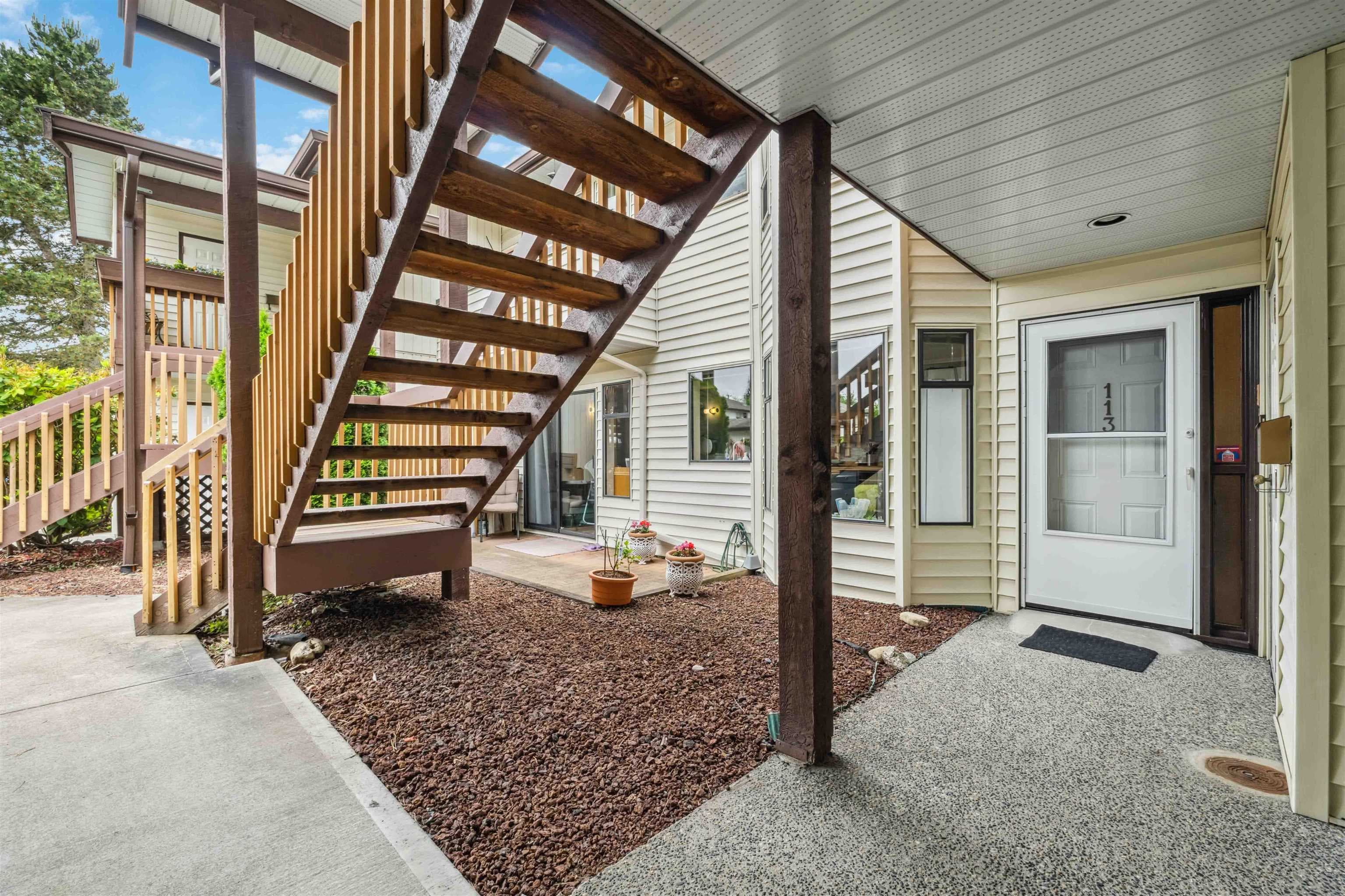 113 - 15153 98th Avenue, Surrey, V3R 9M8 — photo 4