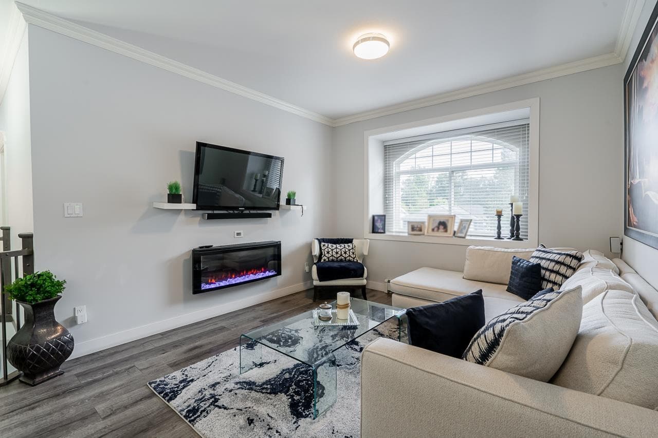 6255 138 Street, Surrey, V3X 1E6 — photo 2