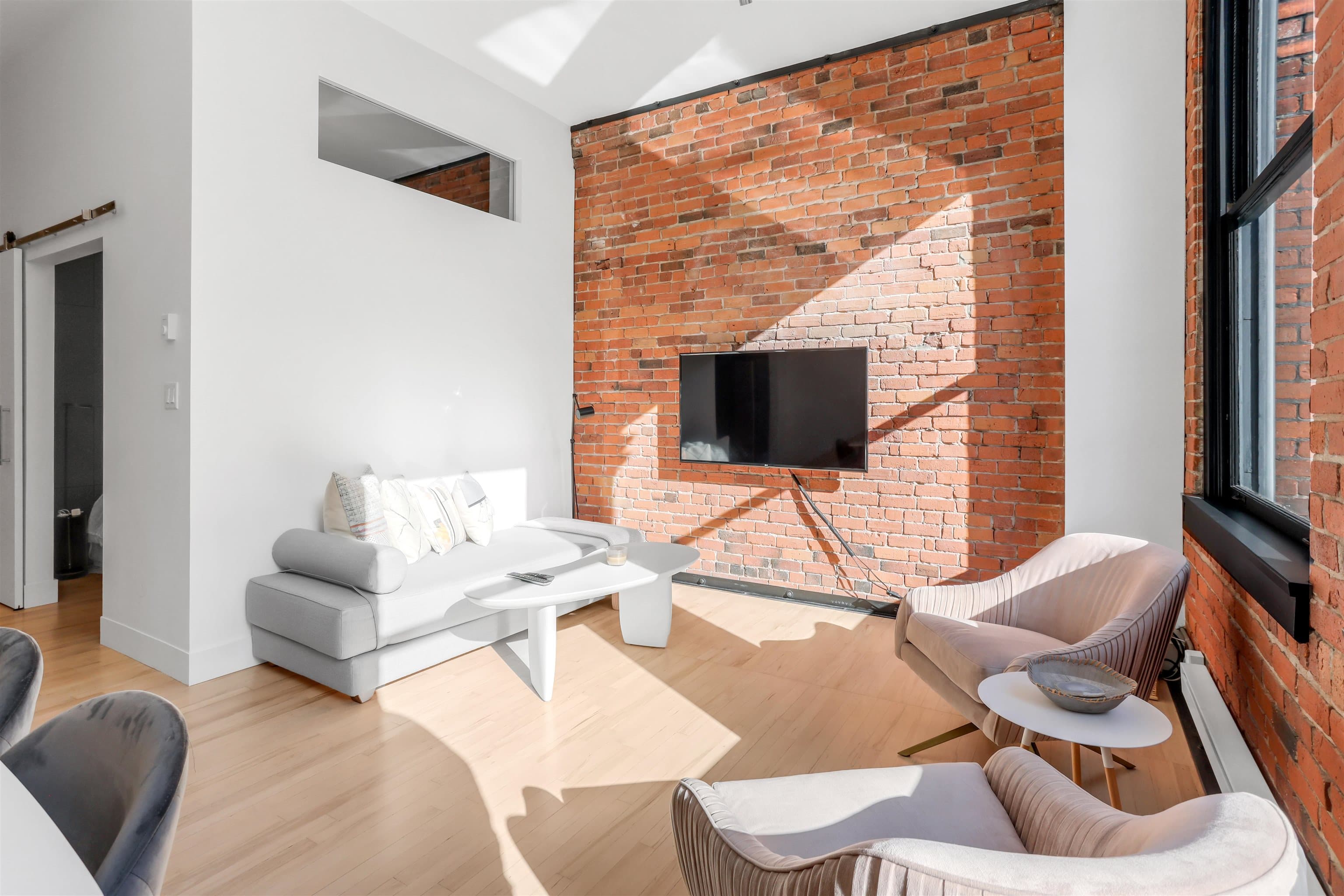 201 - 345 Water Street, Vancouver, V6B 1B8 — photo 4