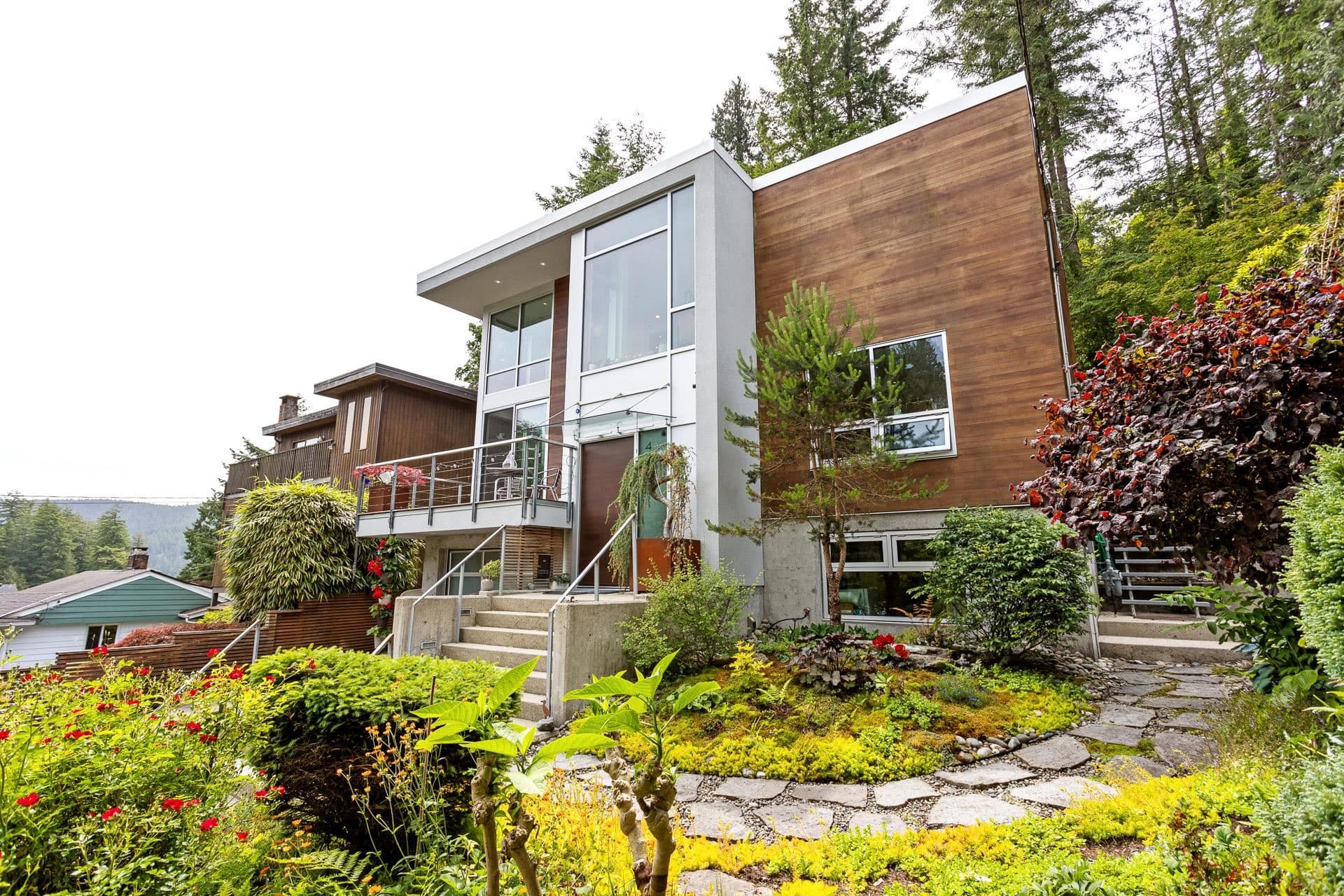 4527 Strathcona Road, North Vancouver