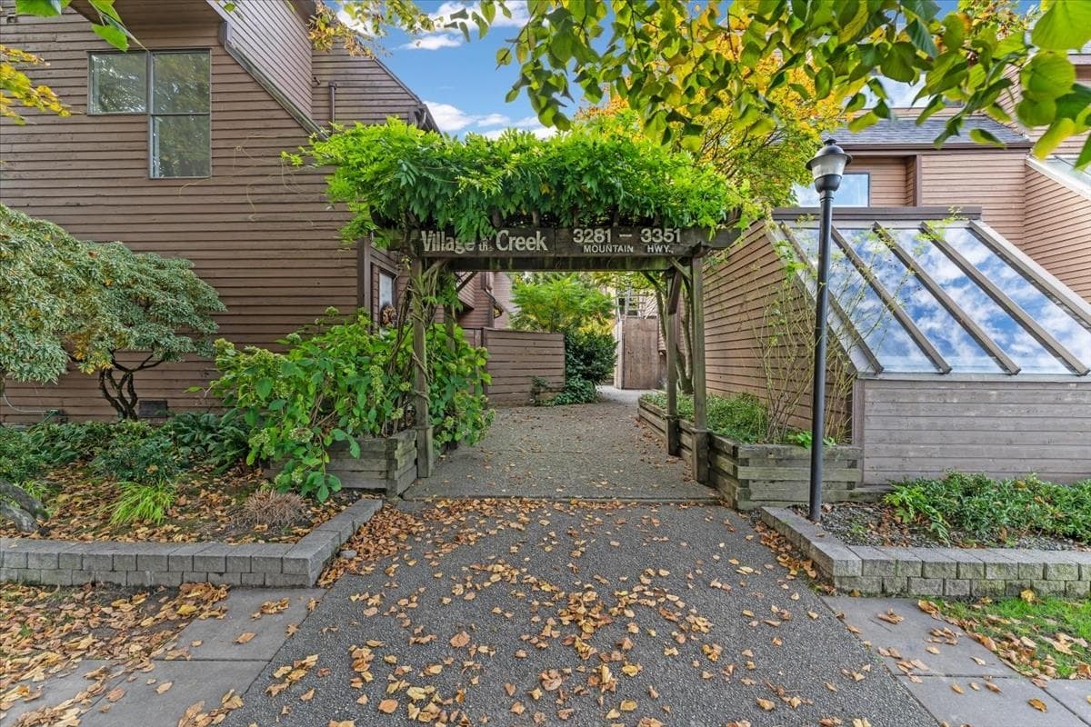3295 Mountain Highway, North Vancouver