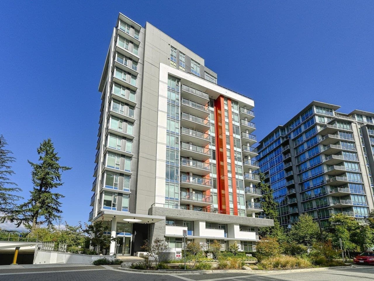 602 - 8940 University Crescent, Burnaby, V5A 0E7 — photo 1