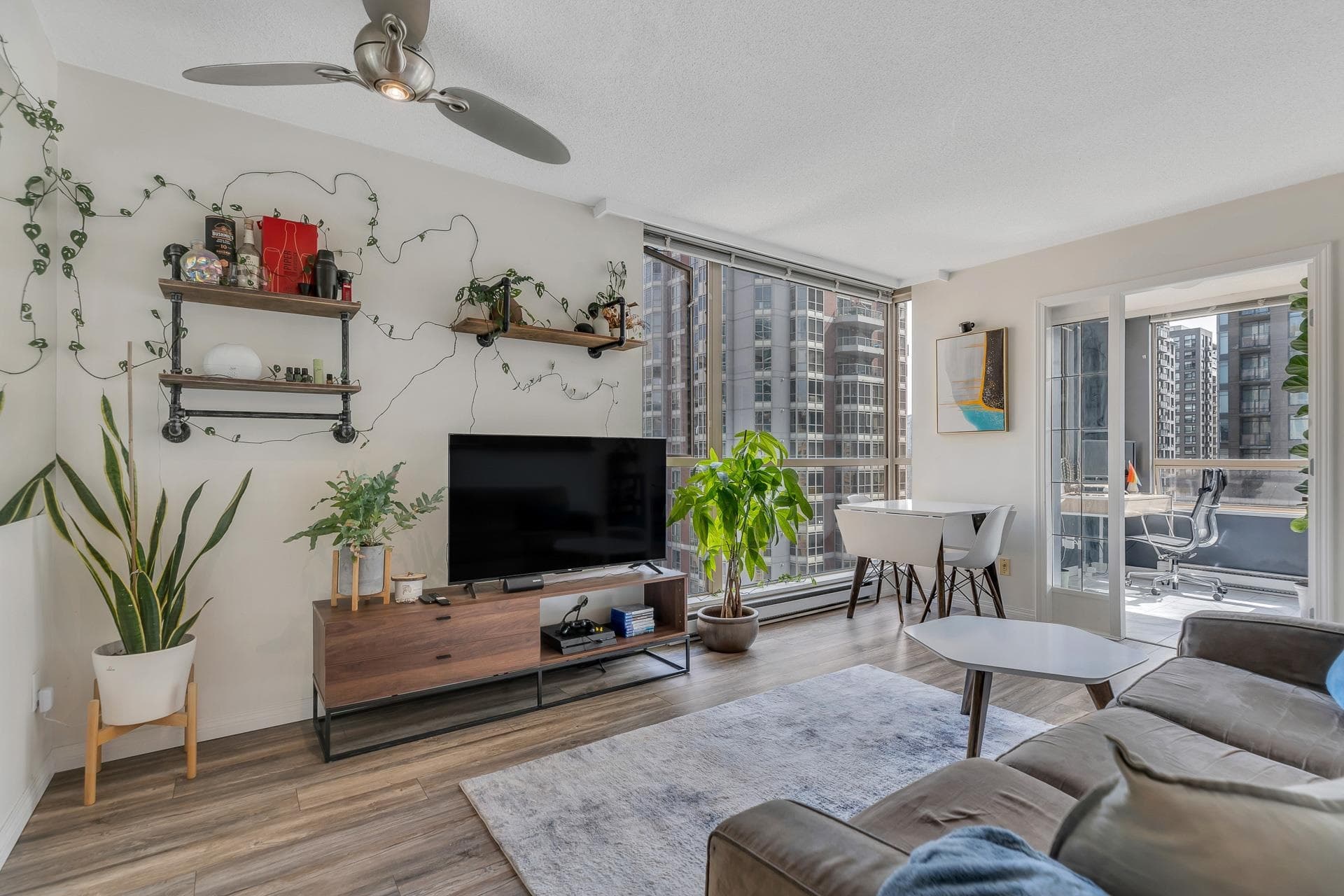 1405 - 822 Homer Street, Vancouver, V6B 6M3 — photo 4