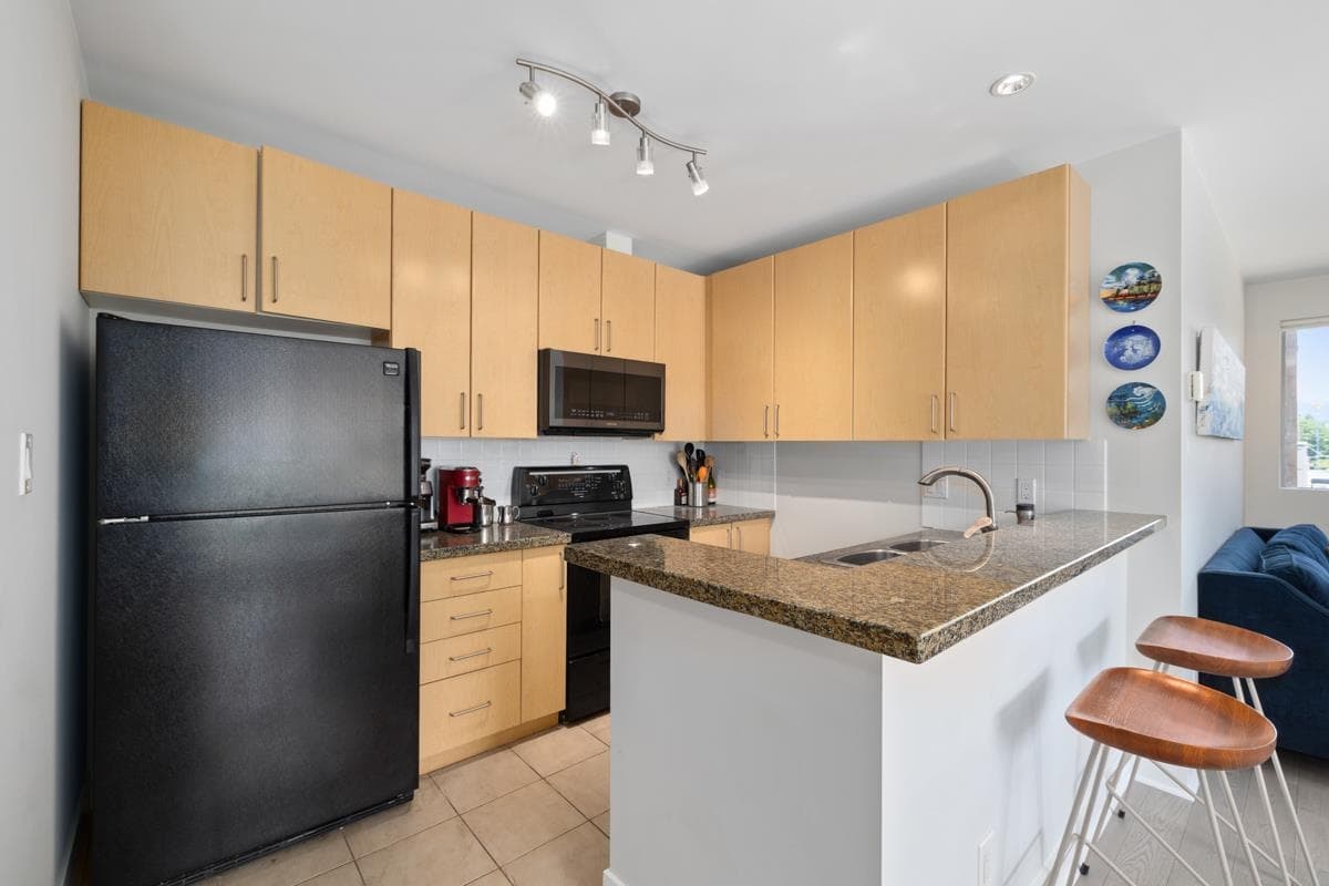 301 - 2630 Arbutus Street, Vancouver, V6J 5L8 — photo 3