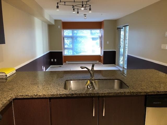 205 - 7337 Macpherson Avenue, Burnaby, V5J 0A9 — photo 3