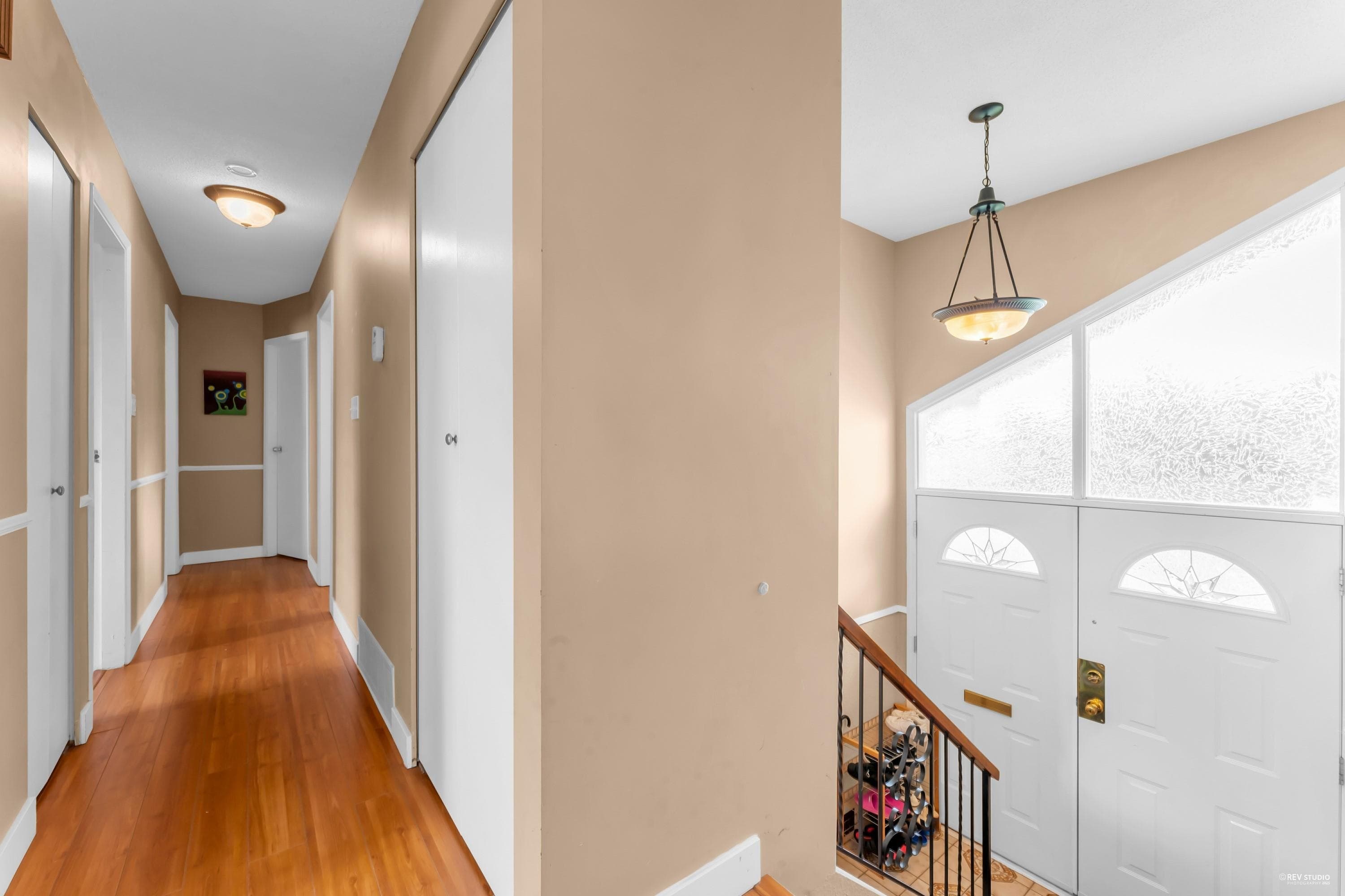 8475 Hall Place, Delta, V4C 6A1 — photo 3